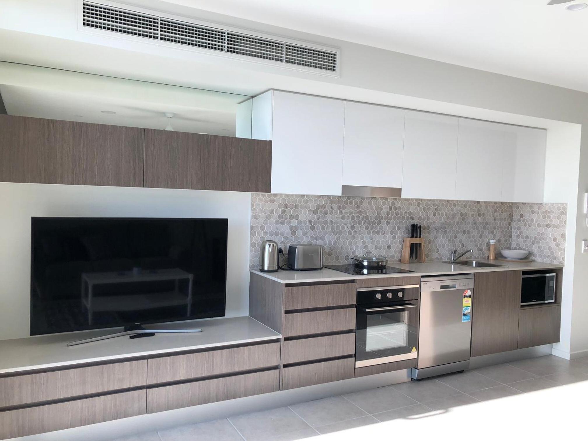 Waterline One Bedroom Apartment photo 3
