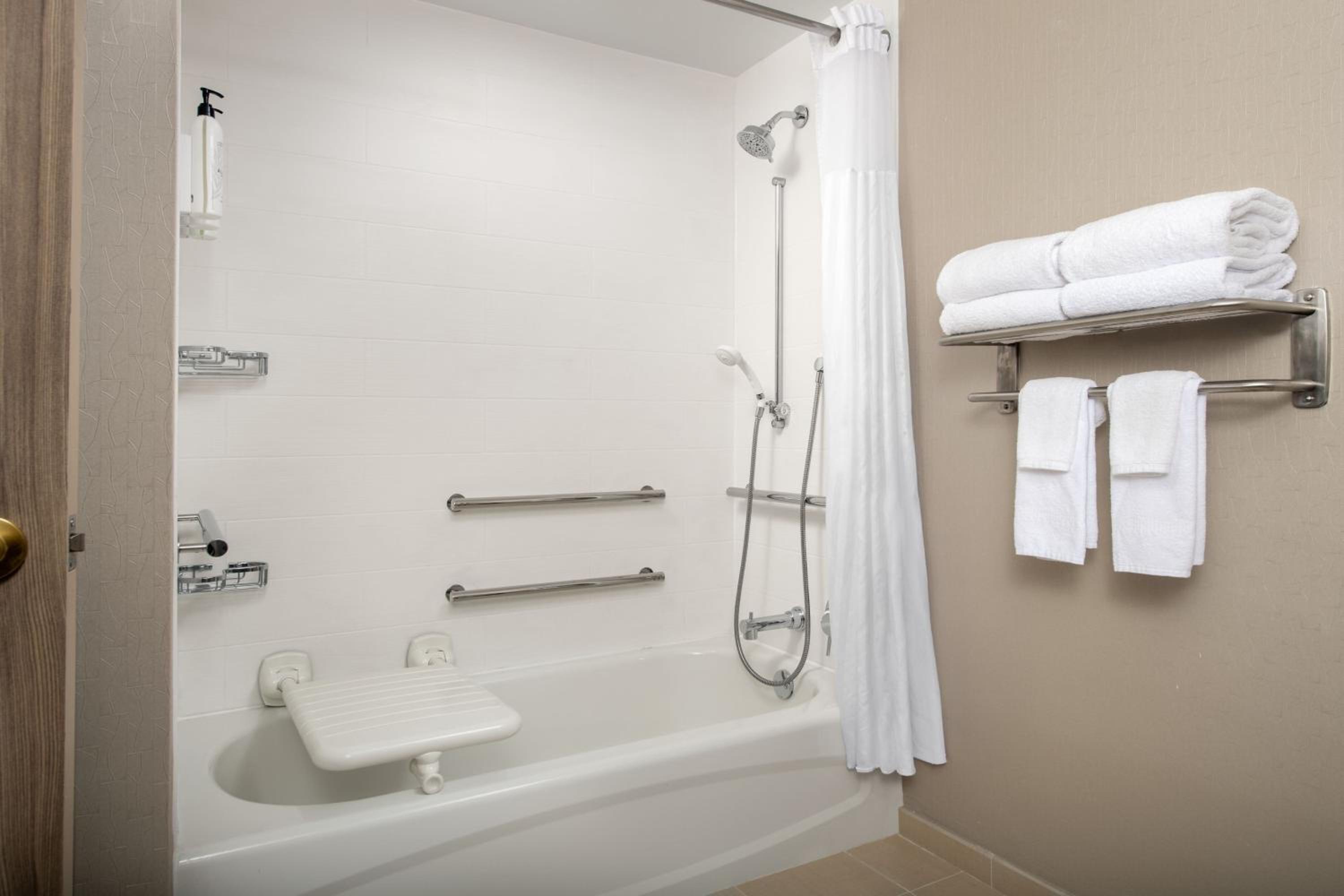 Double Suite with Sofa Bed - Photo 7