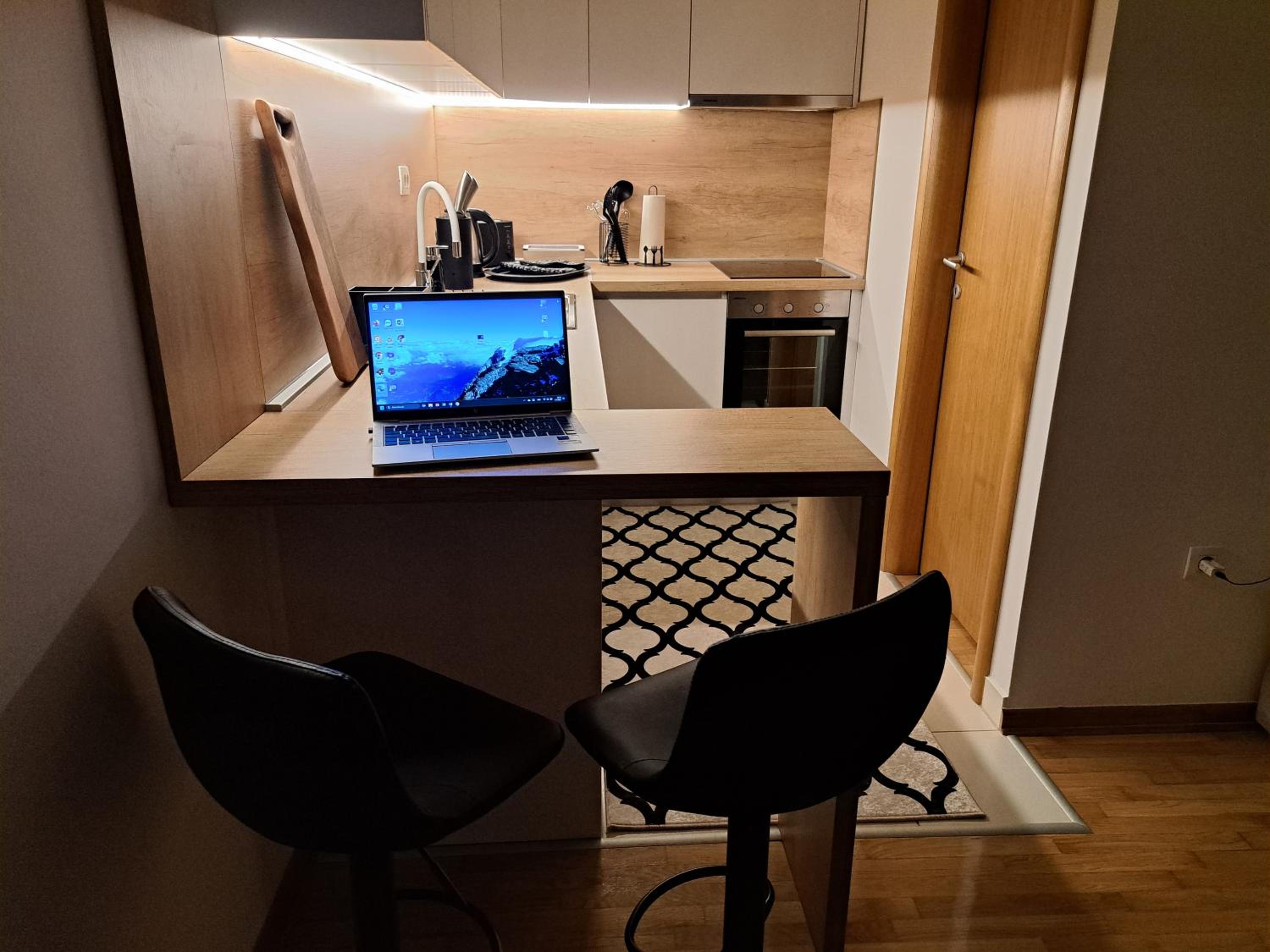 One-Bedroom Apartment photo 3