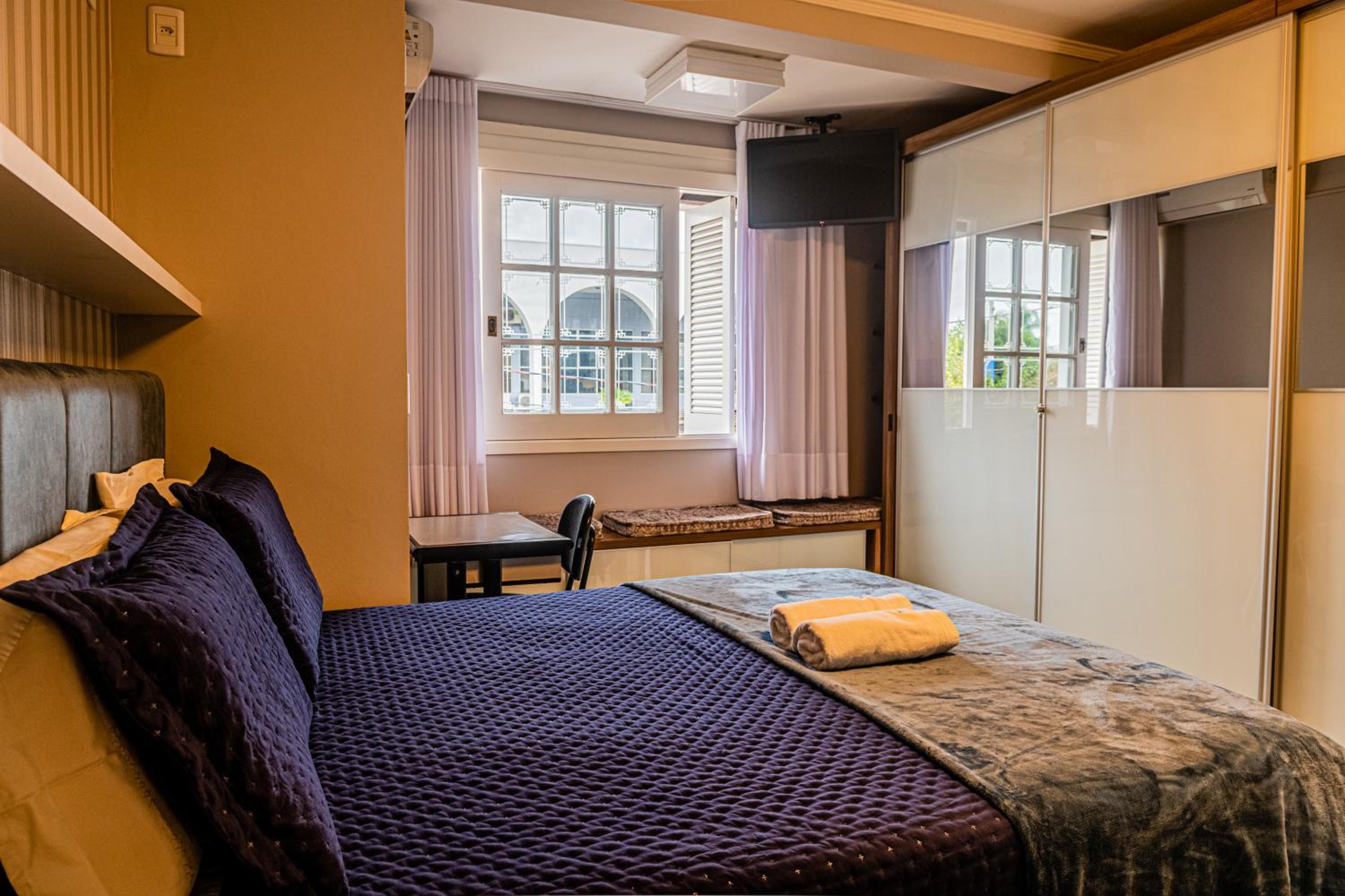 Double Room with Spa Bath photo 1
