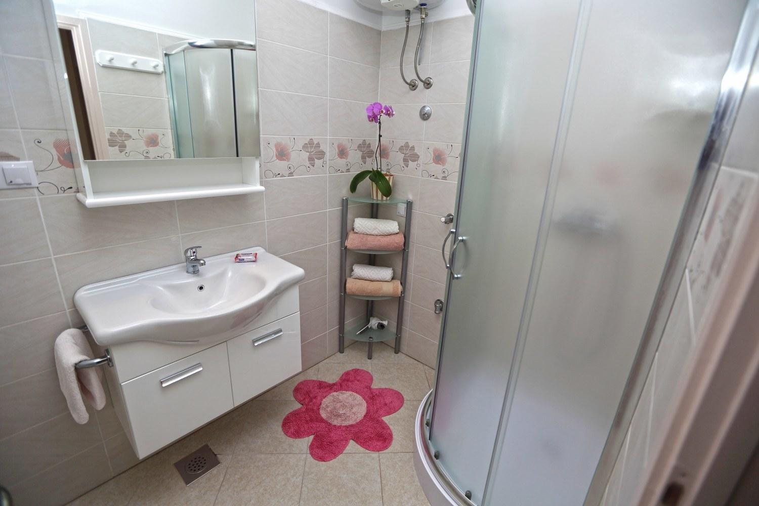 Two-Bedroom Apartment with Sea View photo 2