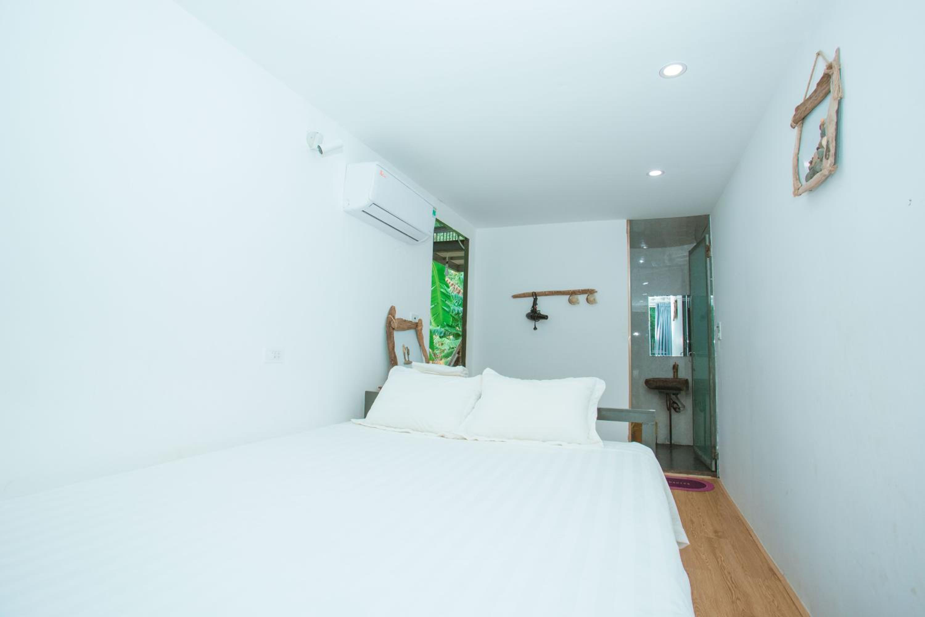 Deluxe Double Room with Balcony and Sea View photo 1