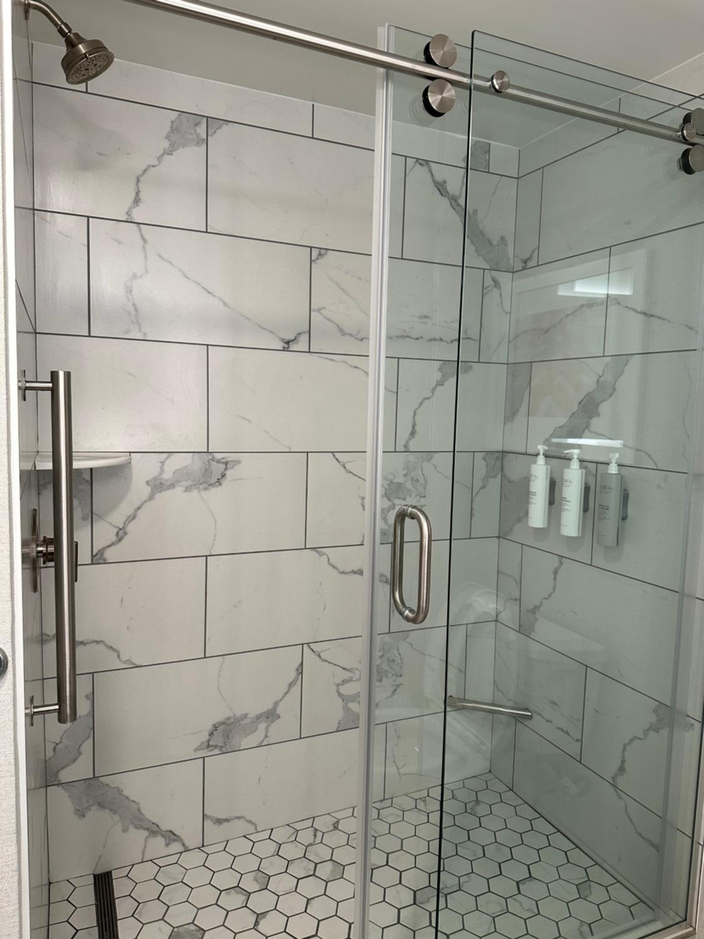 King Room with Sofa Bed and Shower - Oceanfront/Floors 6-10 - Photo 15