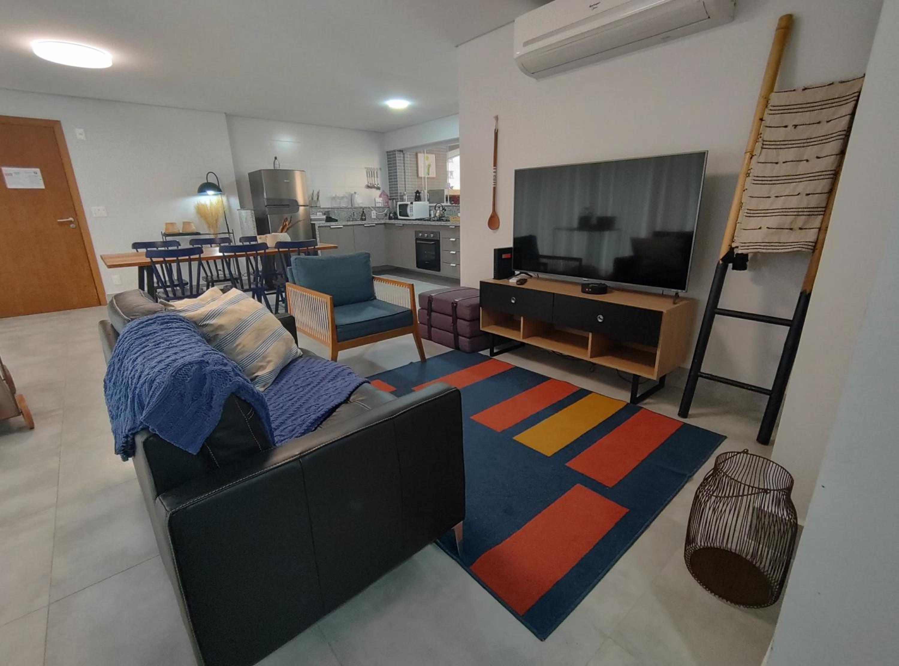 Three-Bedroom Apartment photo 1