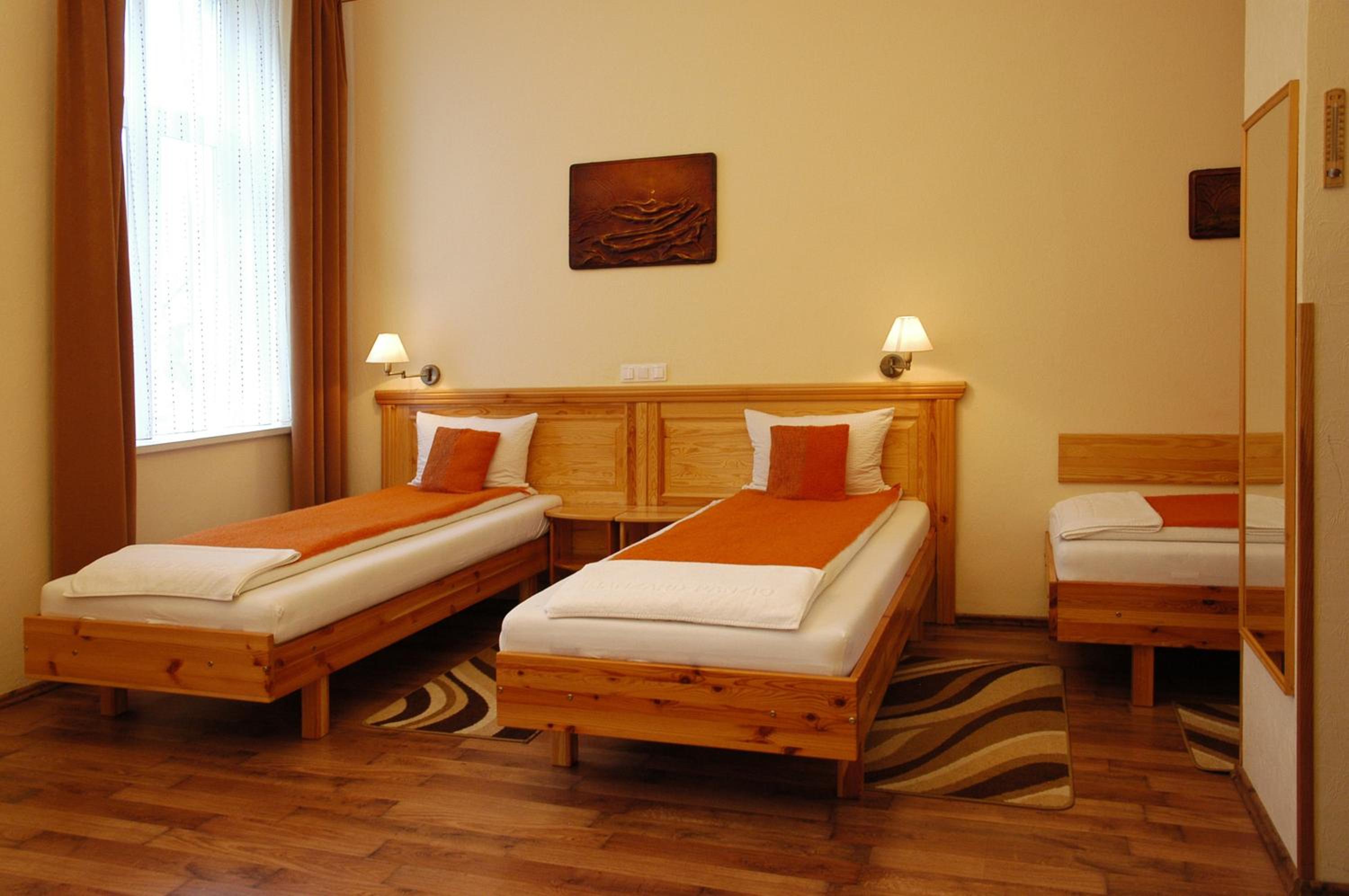 Triple Room - Photo 10