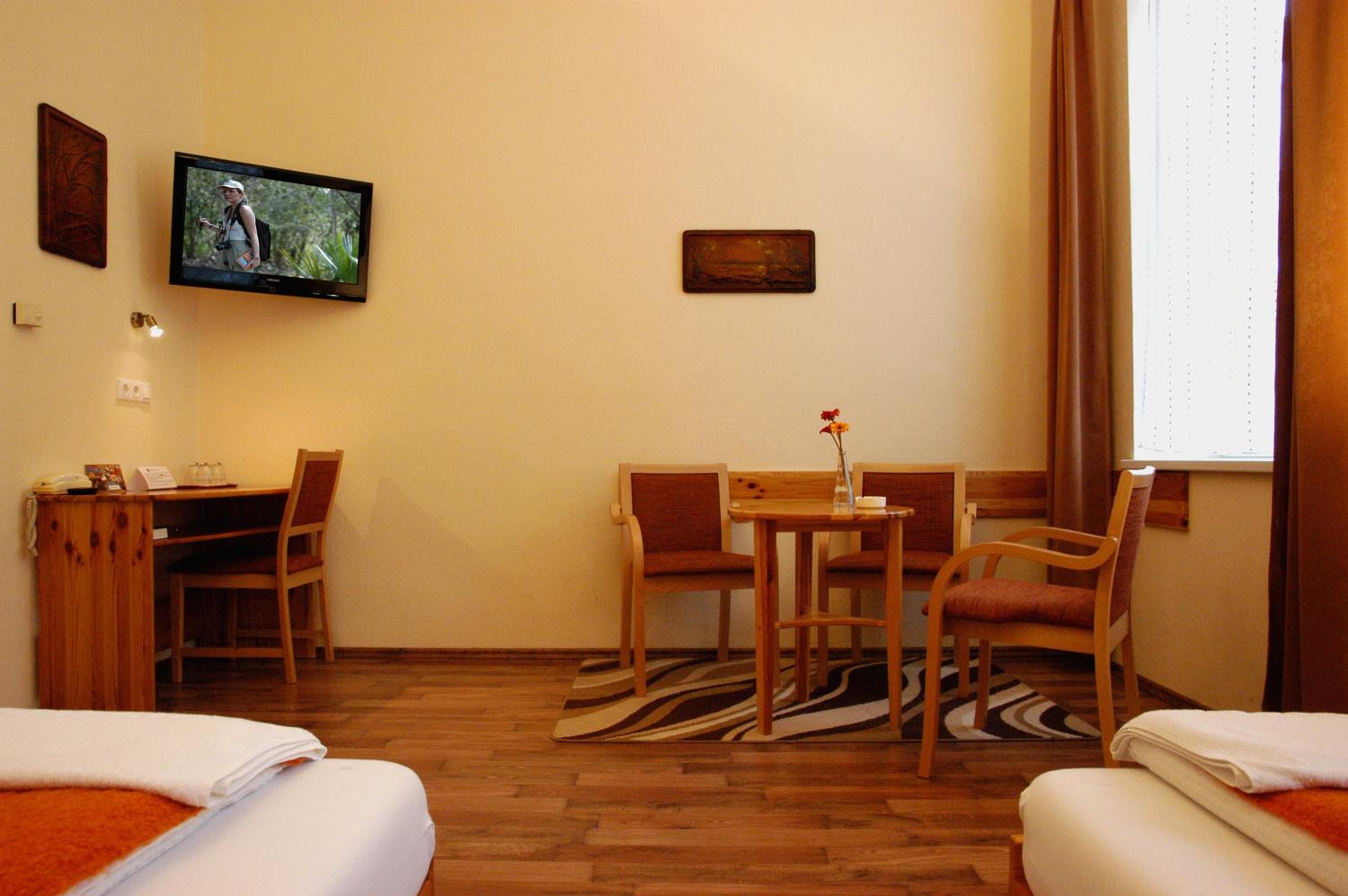 Triple Room - Photo 8