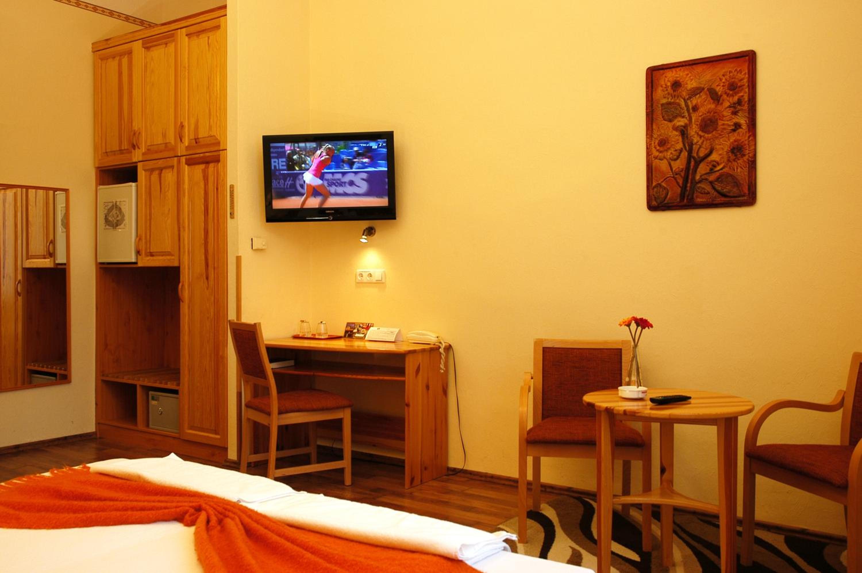 Double or Twin Room - Photo 28
