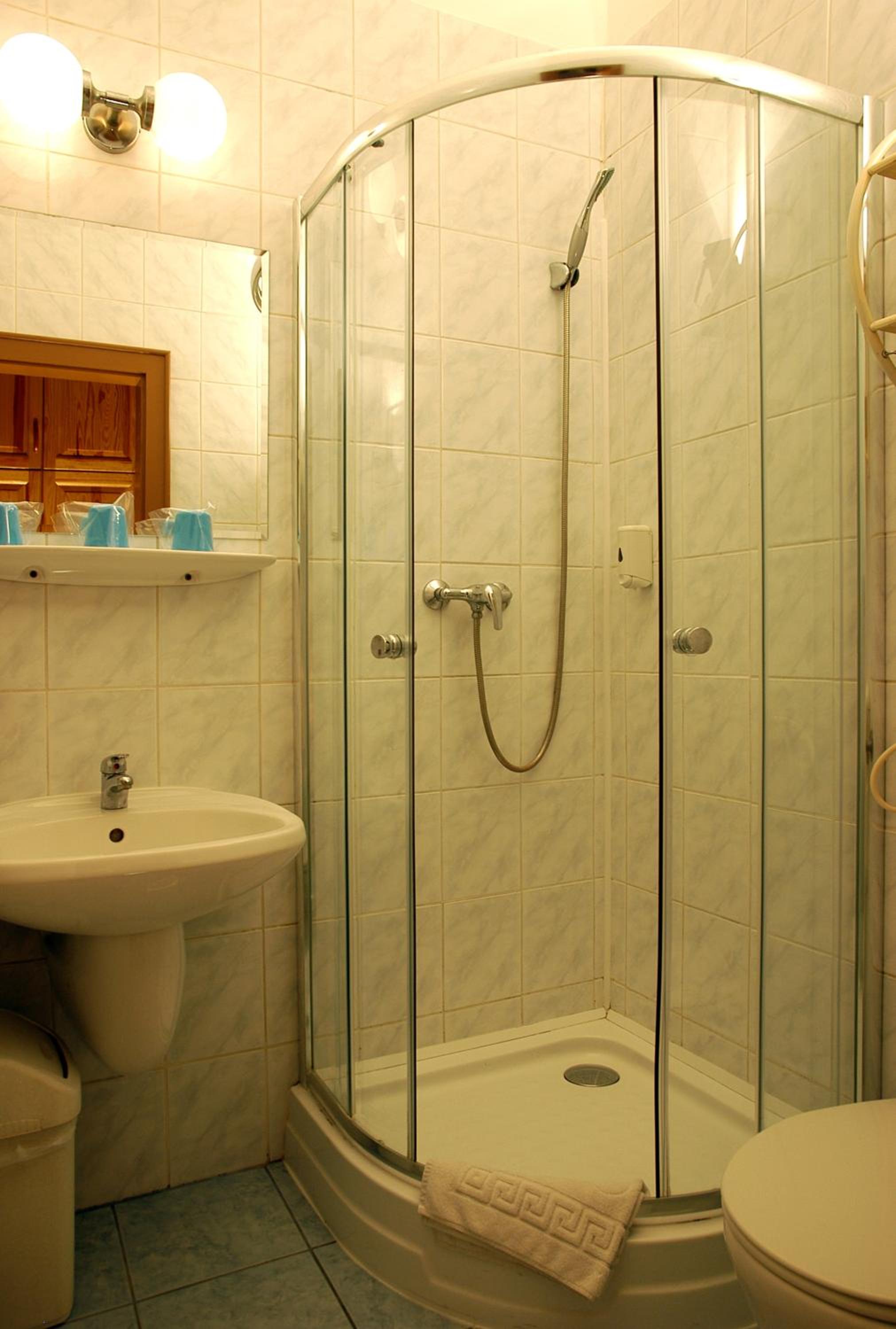 Triple Room - Photo 28