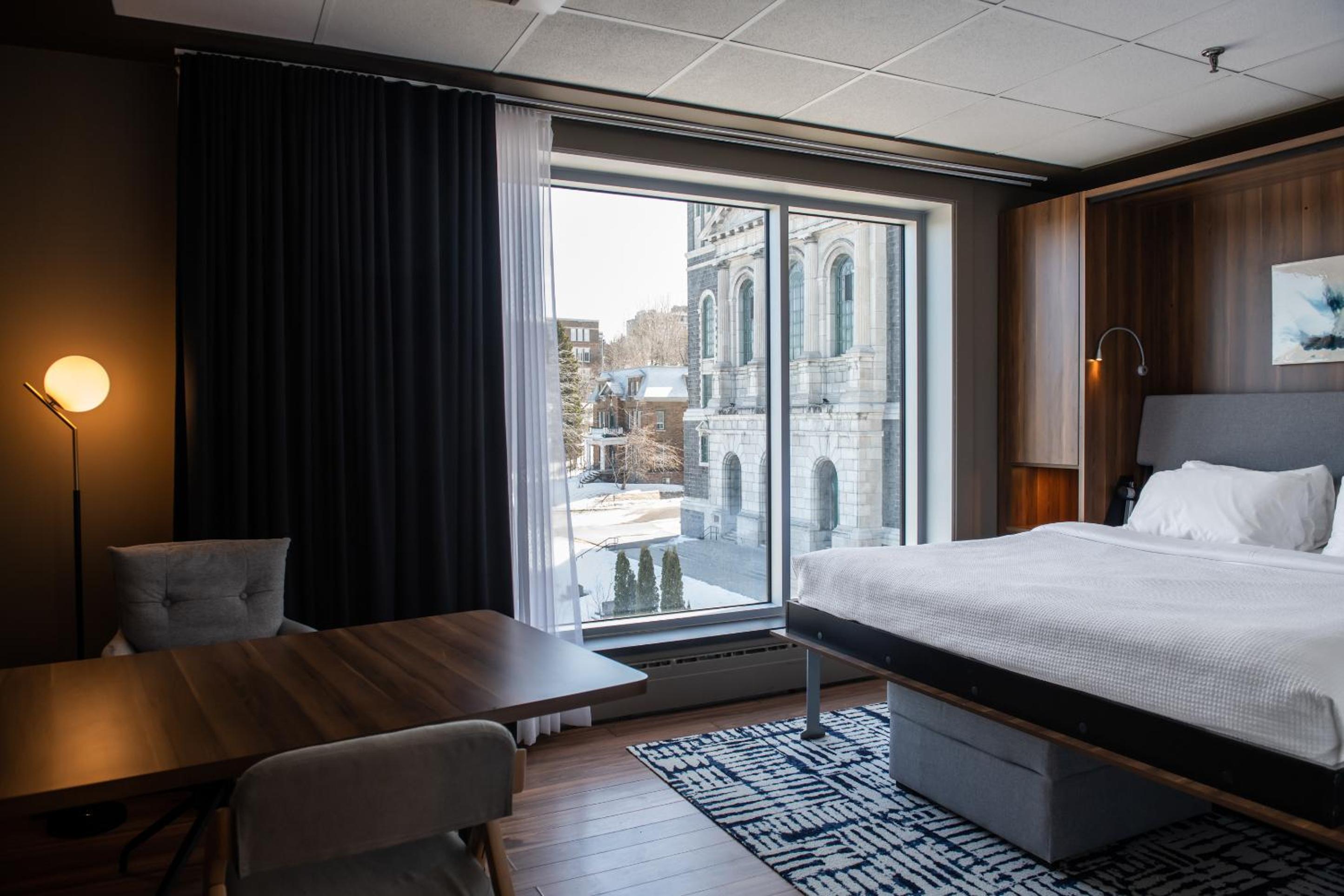 Superior King Room - Photo 5