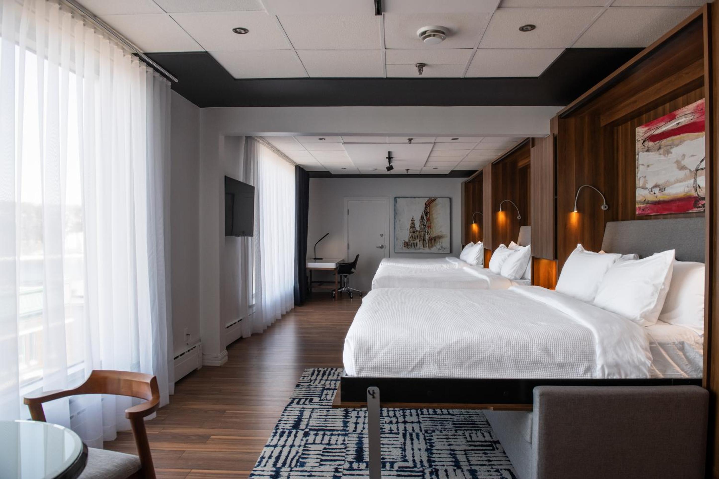 Executive King Suite - Photo 1