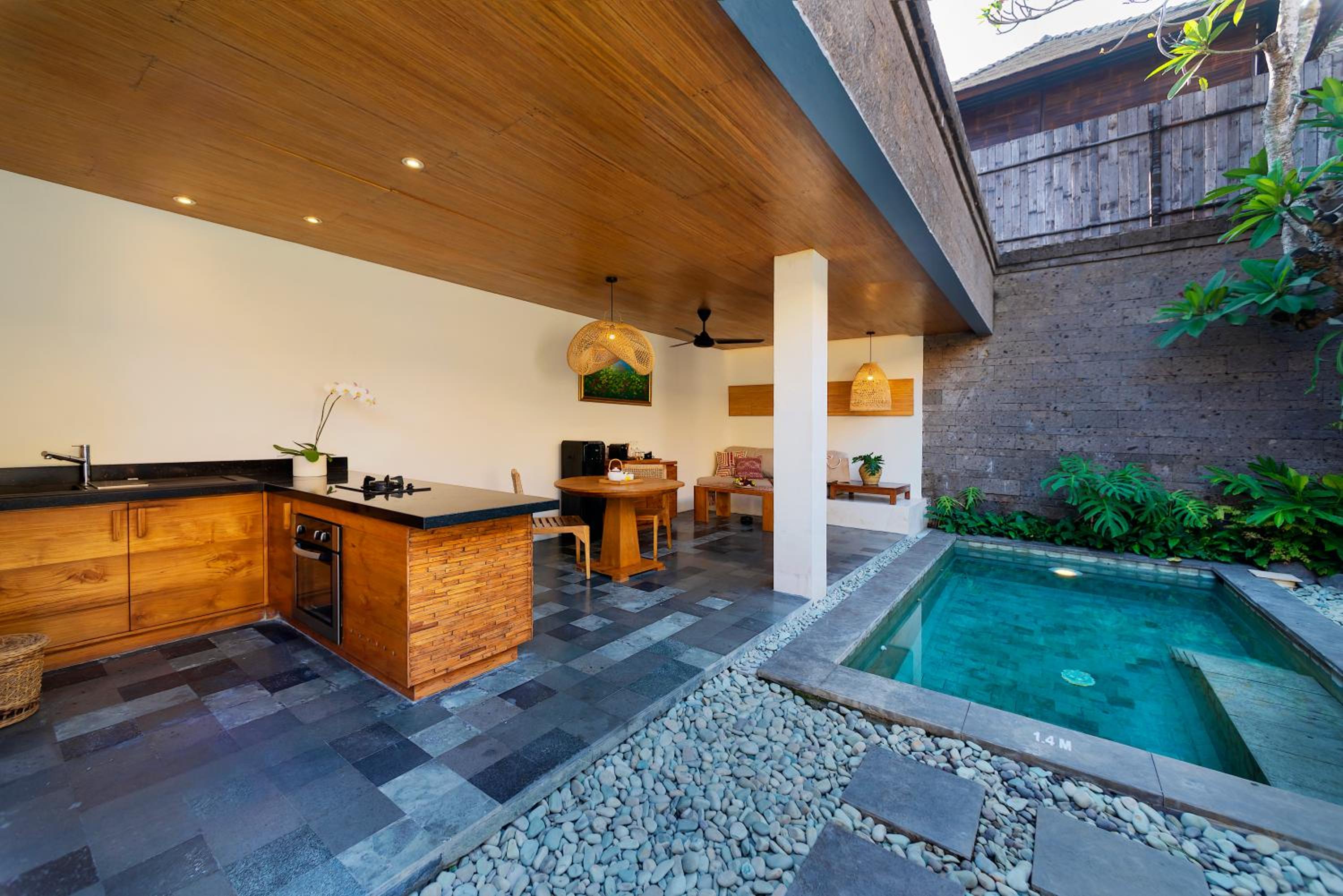 One-Bedroom Private Pool Villa With Hot Tub - Photo 10