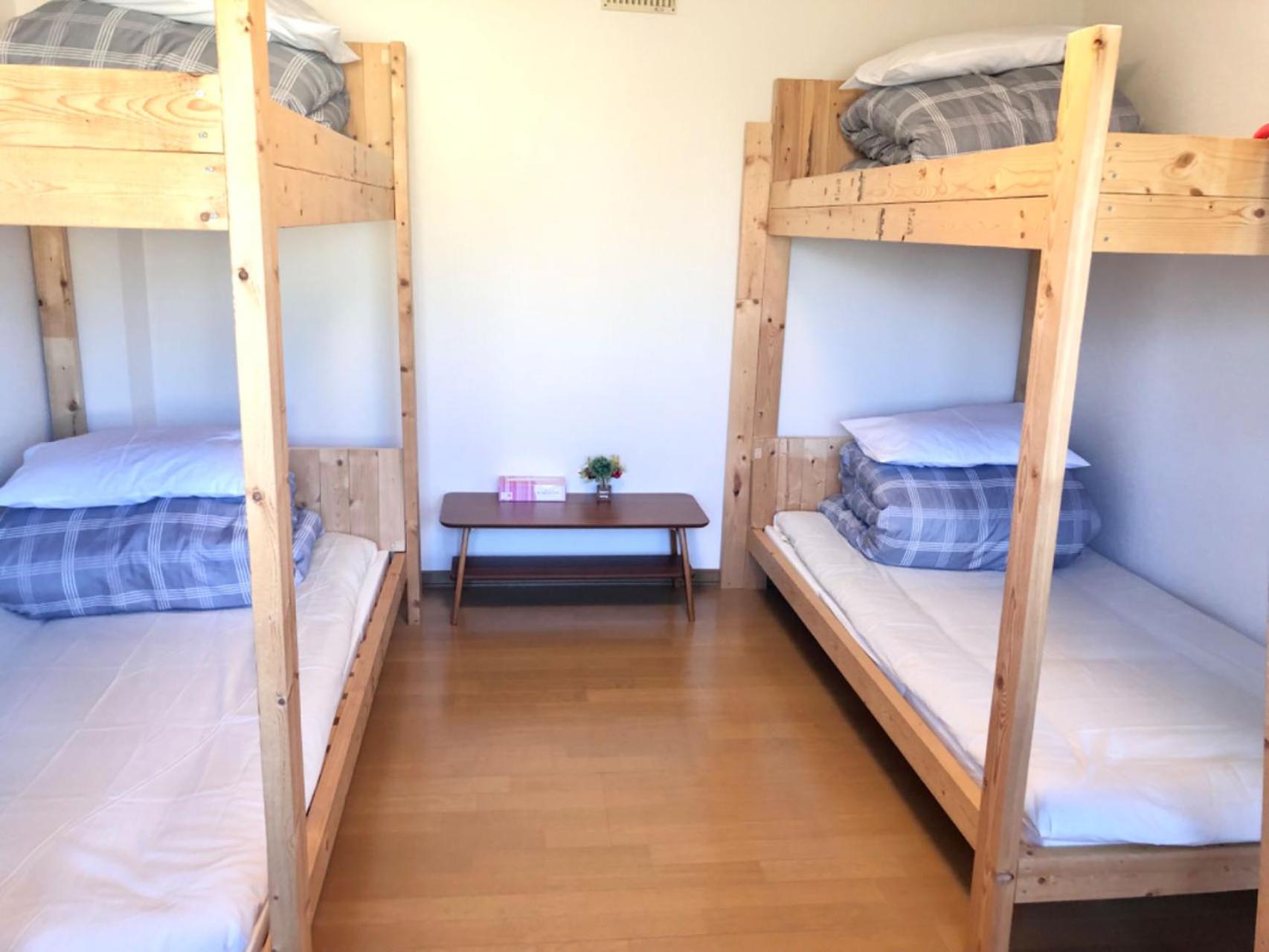 Twin Room with Shared Bathroom photo 2