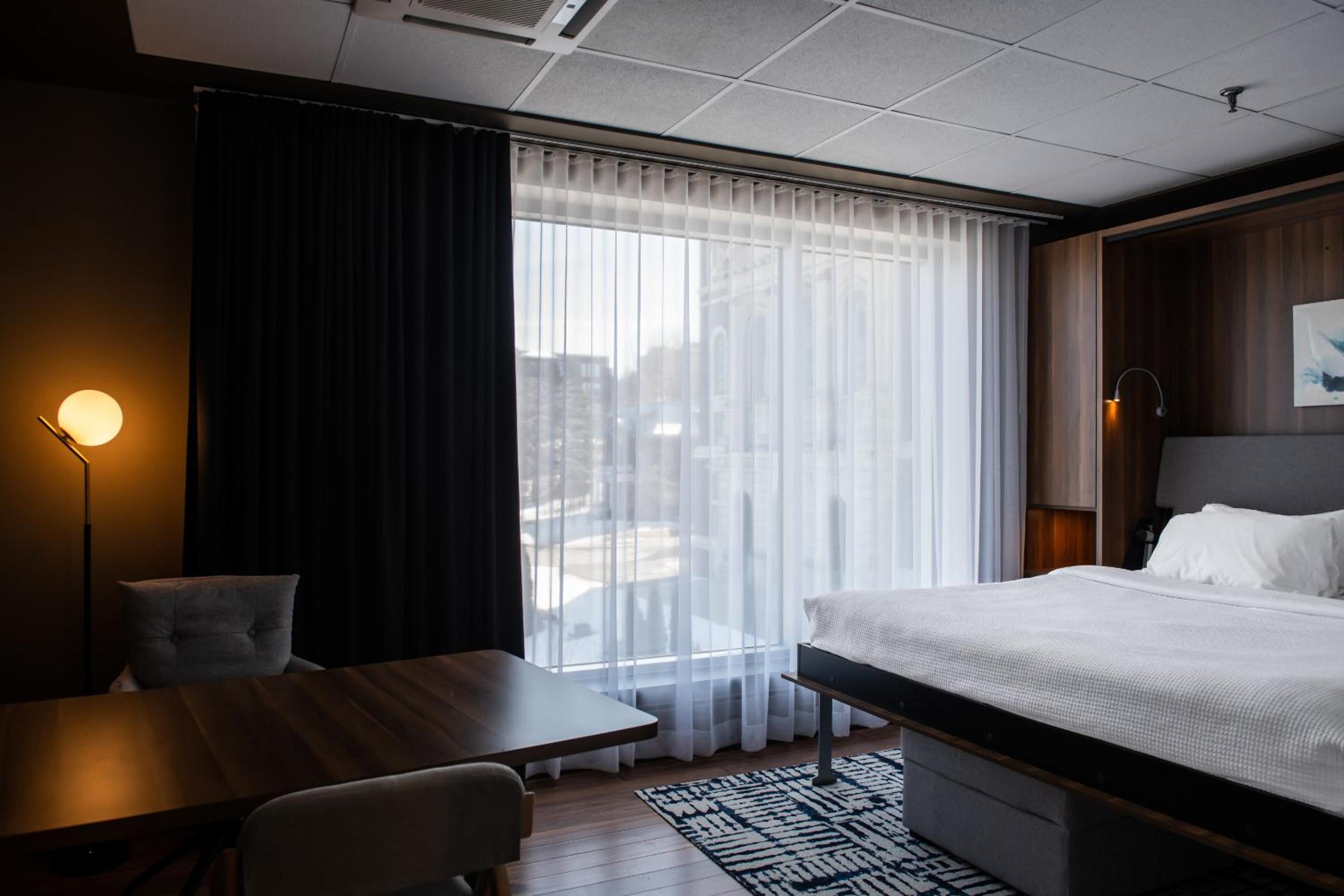 Superior King Room - Photo 6