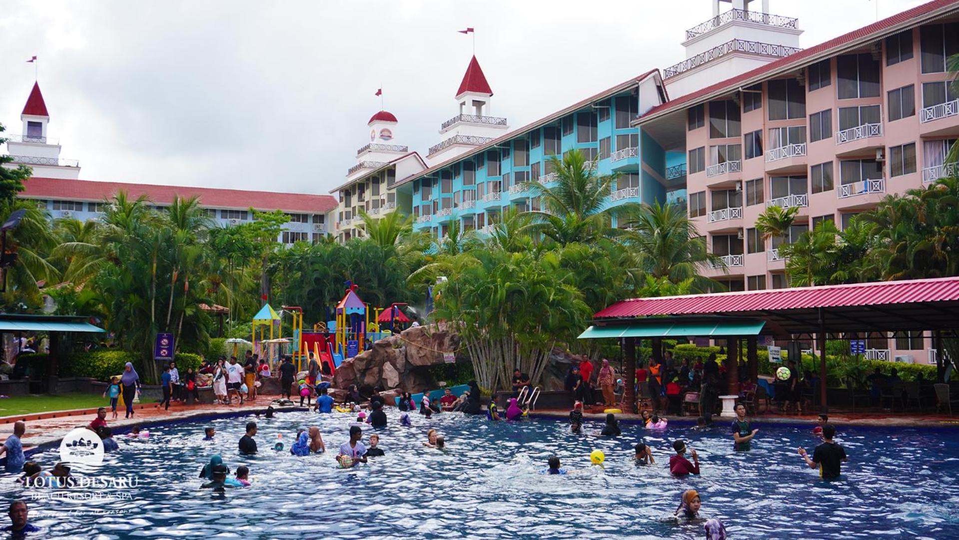 1 Bedroom Duplex Suite (SPLASH Water Park View)