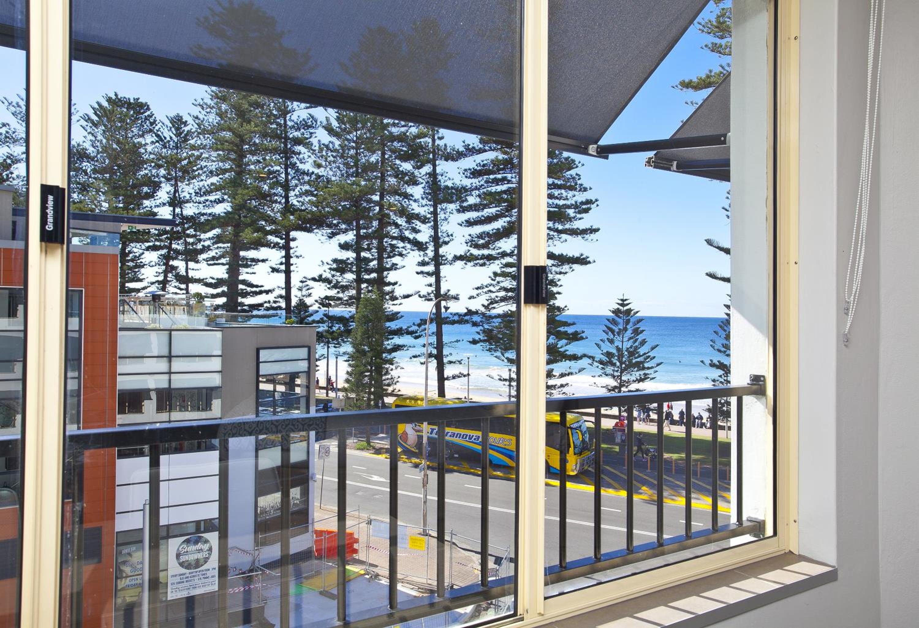 Motel Twin Bed Ocean View