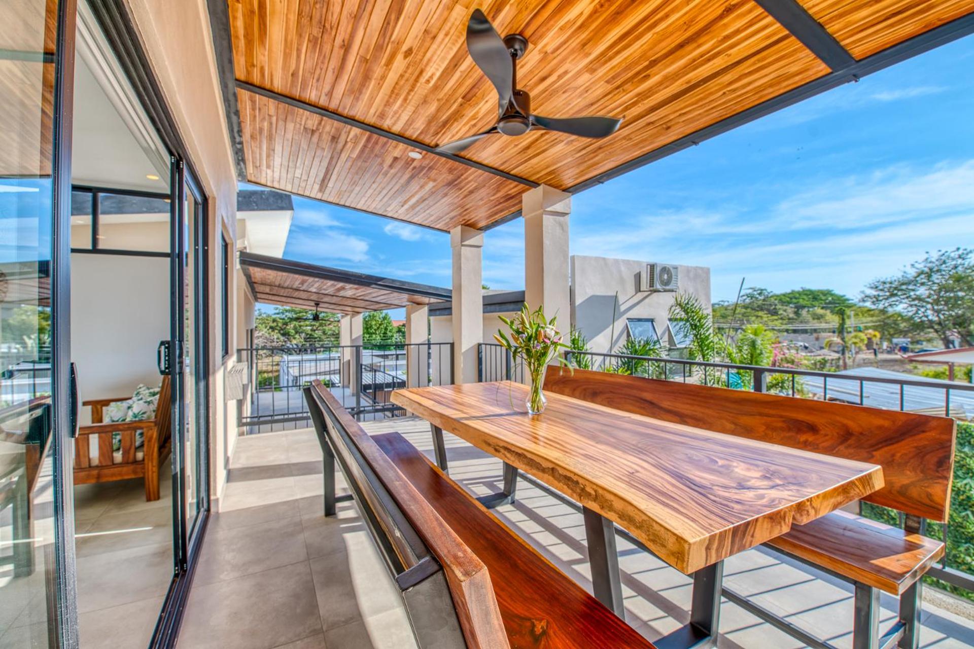 Apartment with Pool View 