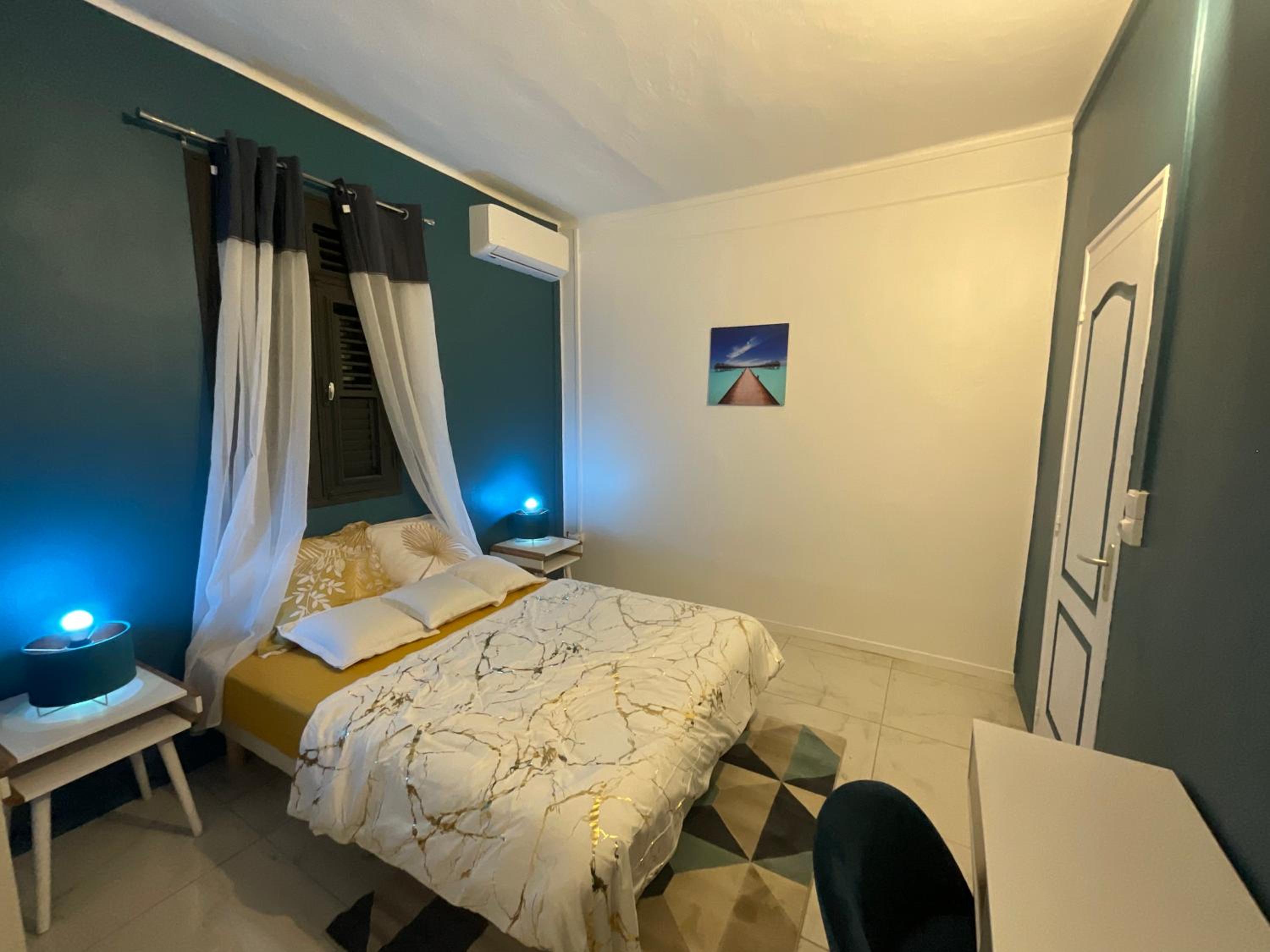 Two-Bedroom House photo 2