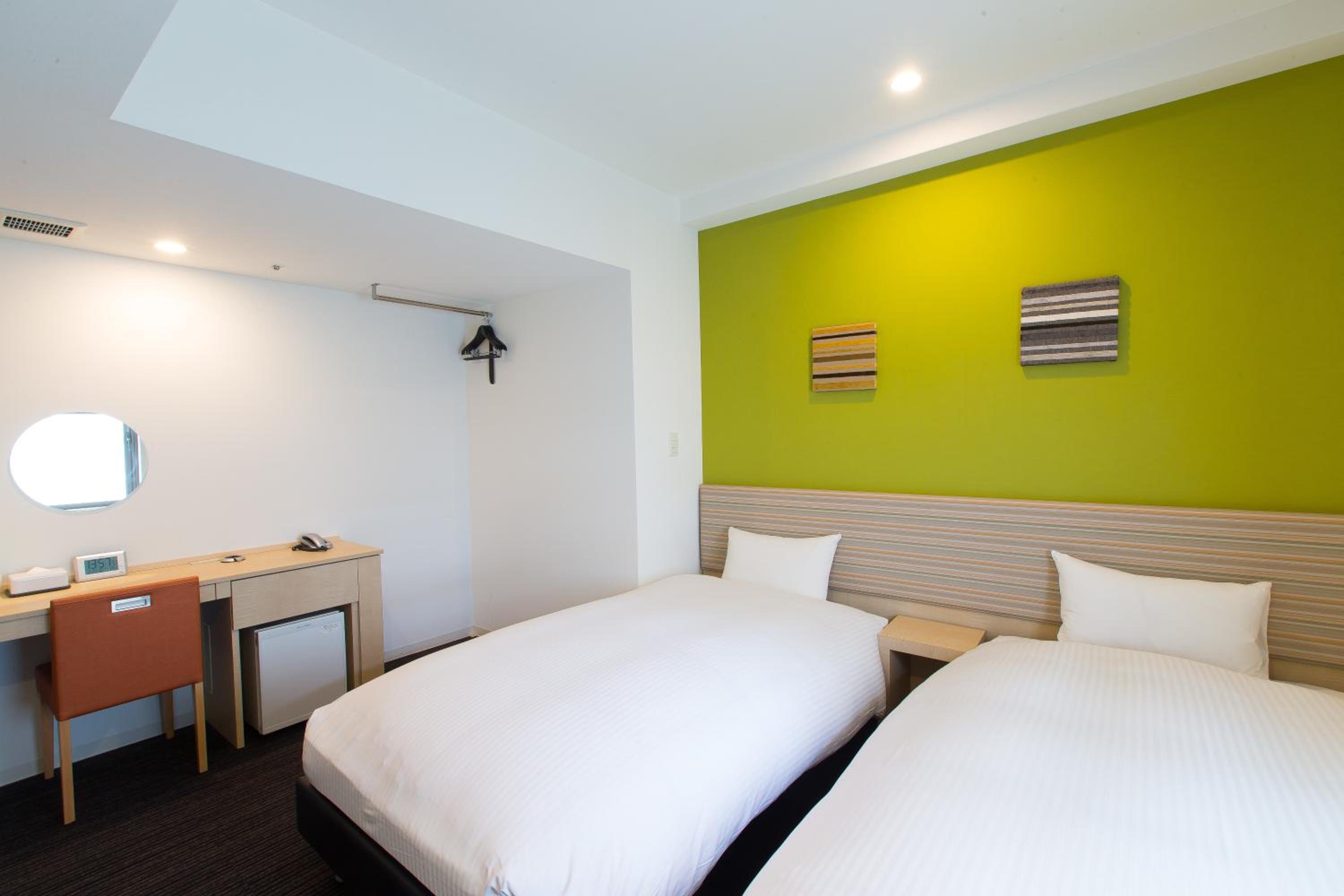Twin Room - Non-Smoking