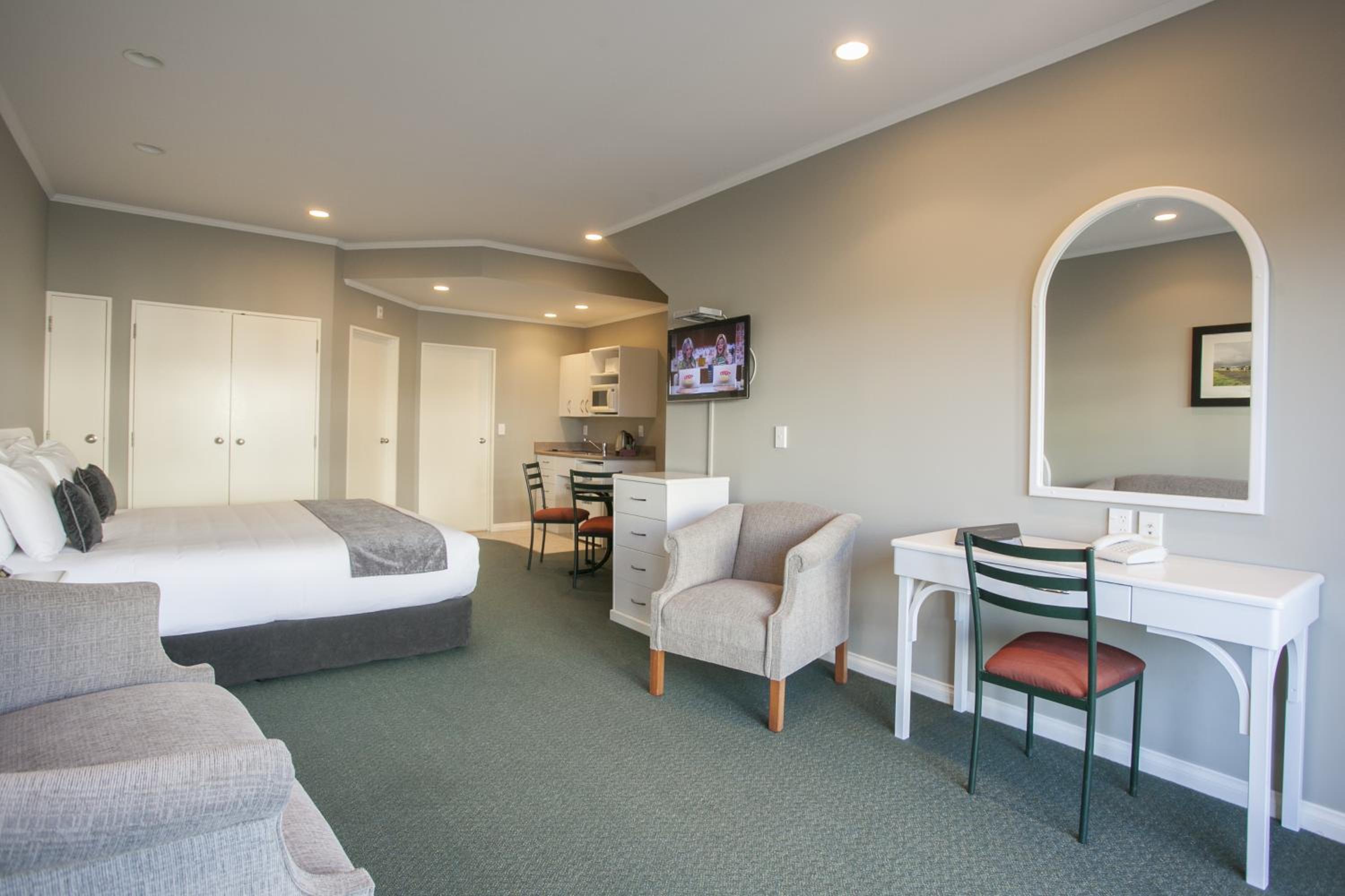 One-Bedroom Suite - Disability Access