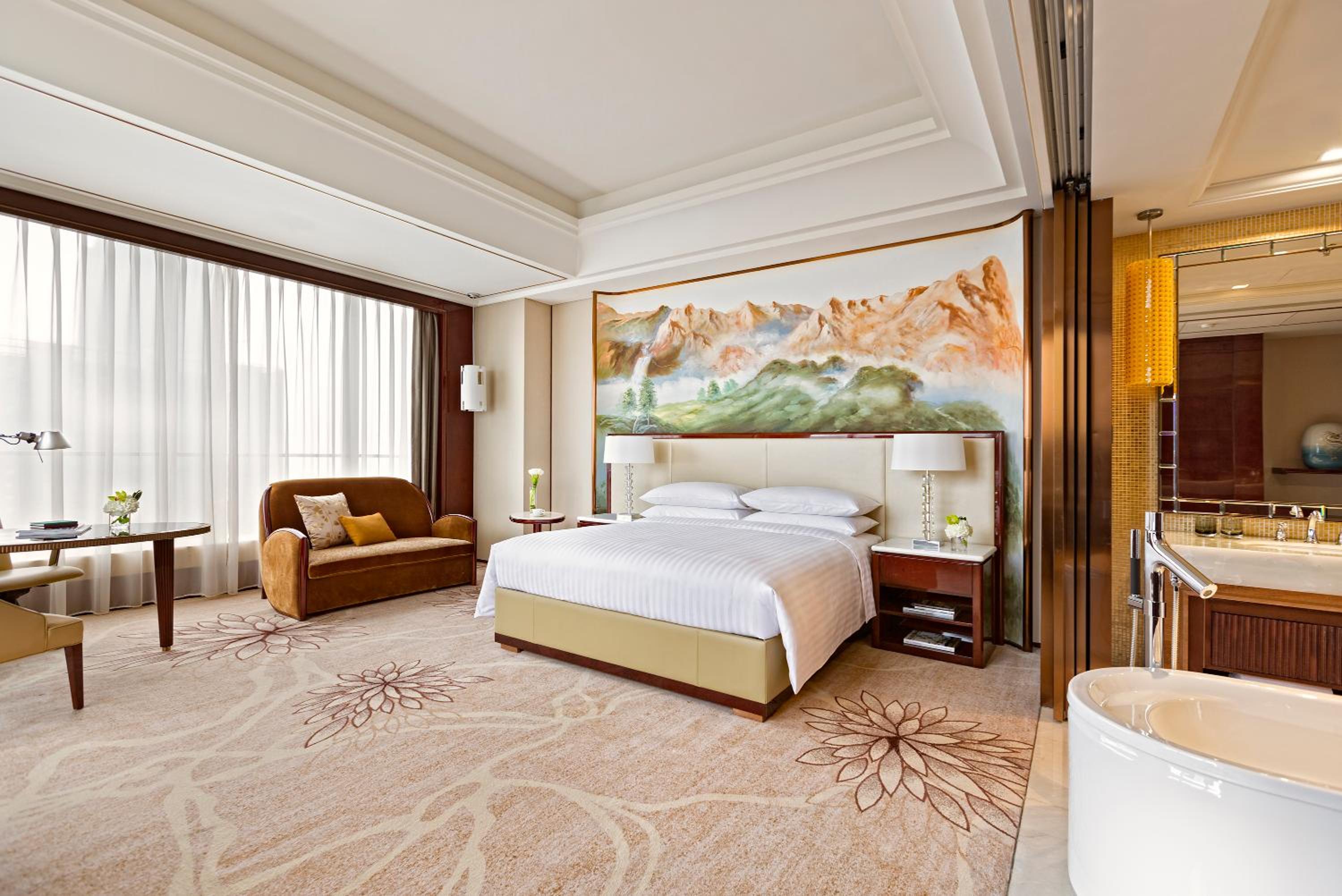 Premier Deluxe King Room