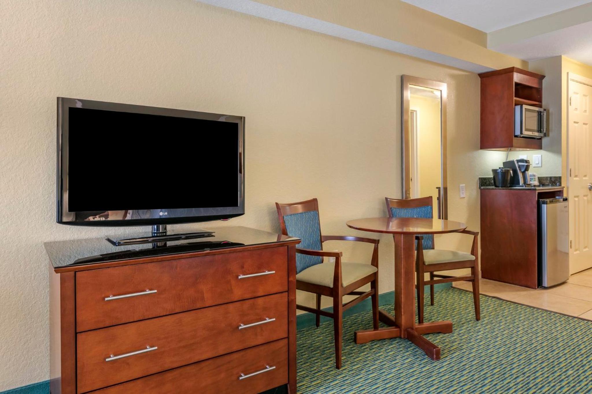 Standard King Room with Sofa Bed