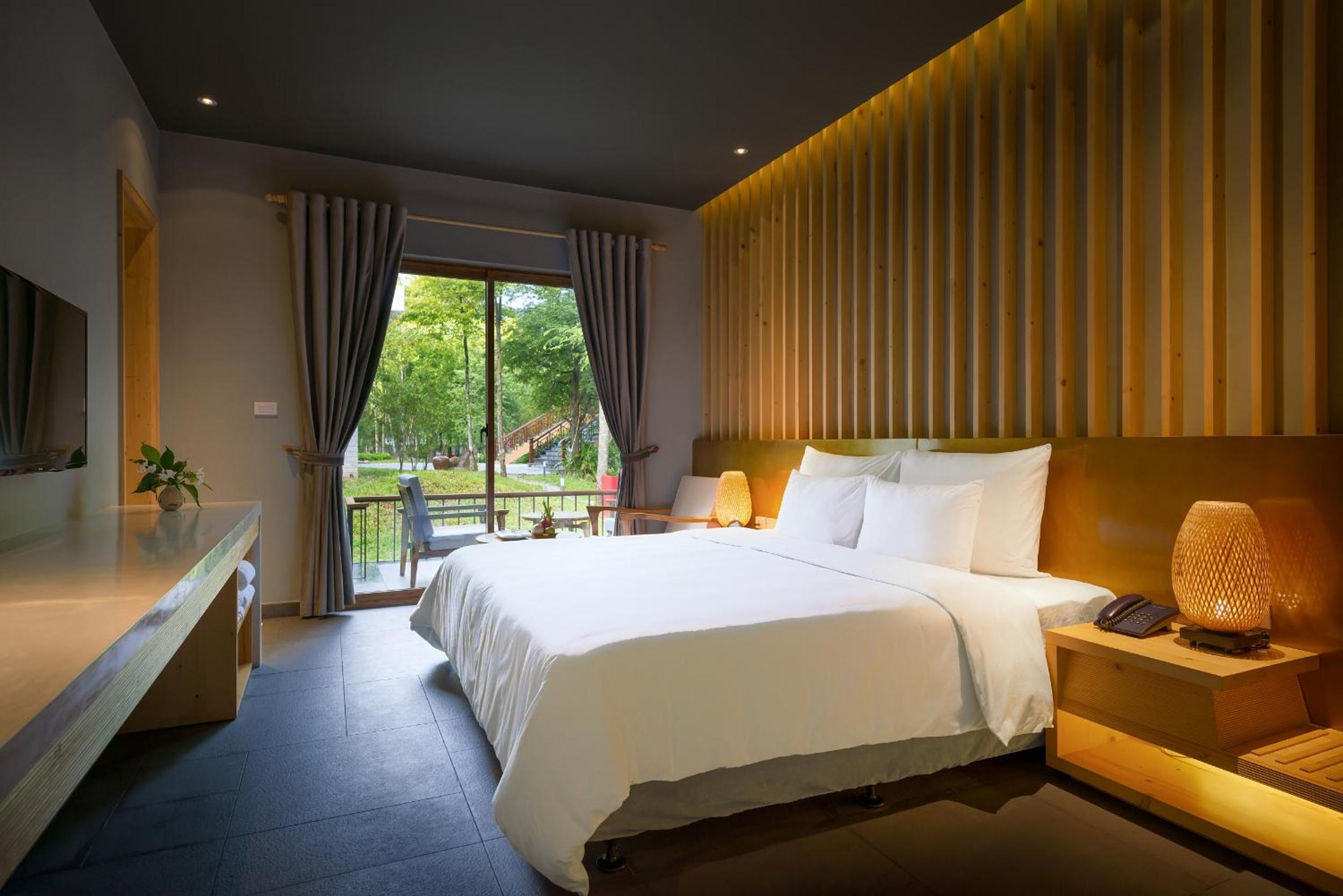 Premium Deluxe Double Room - Daily Reflexology Treatment and Onsen