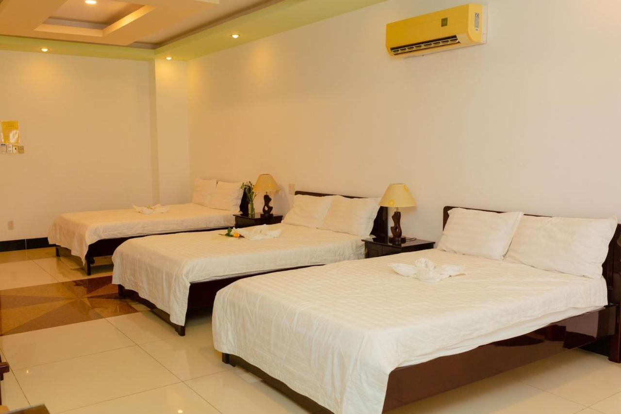 Family Room - Photo 1