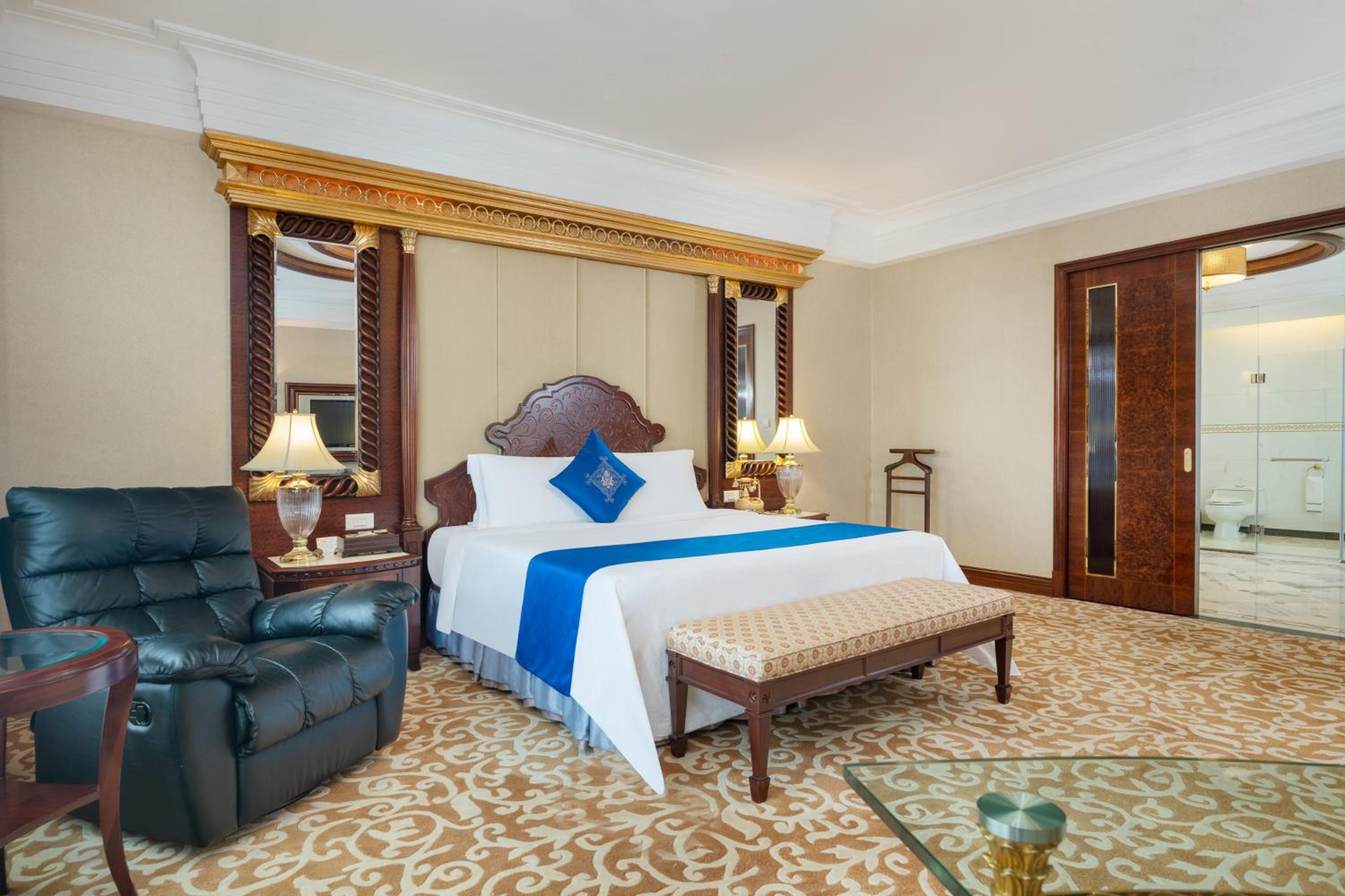 Executive King Room - Photo 3