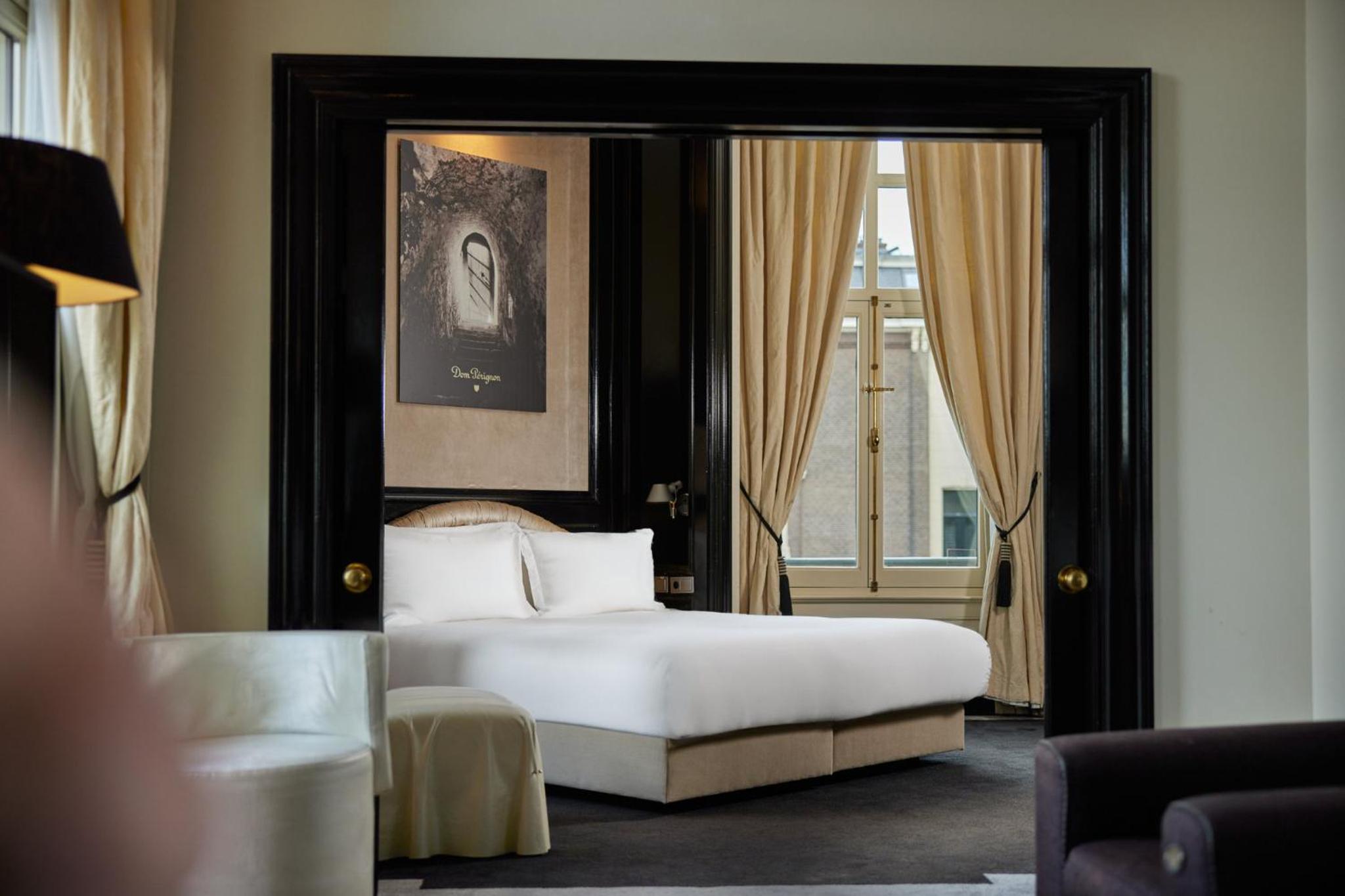 Champagne Suite Balcony photo 1