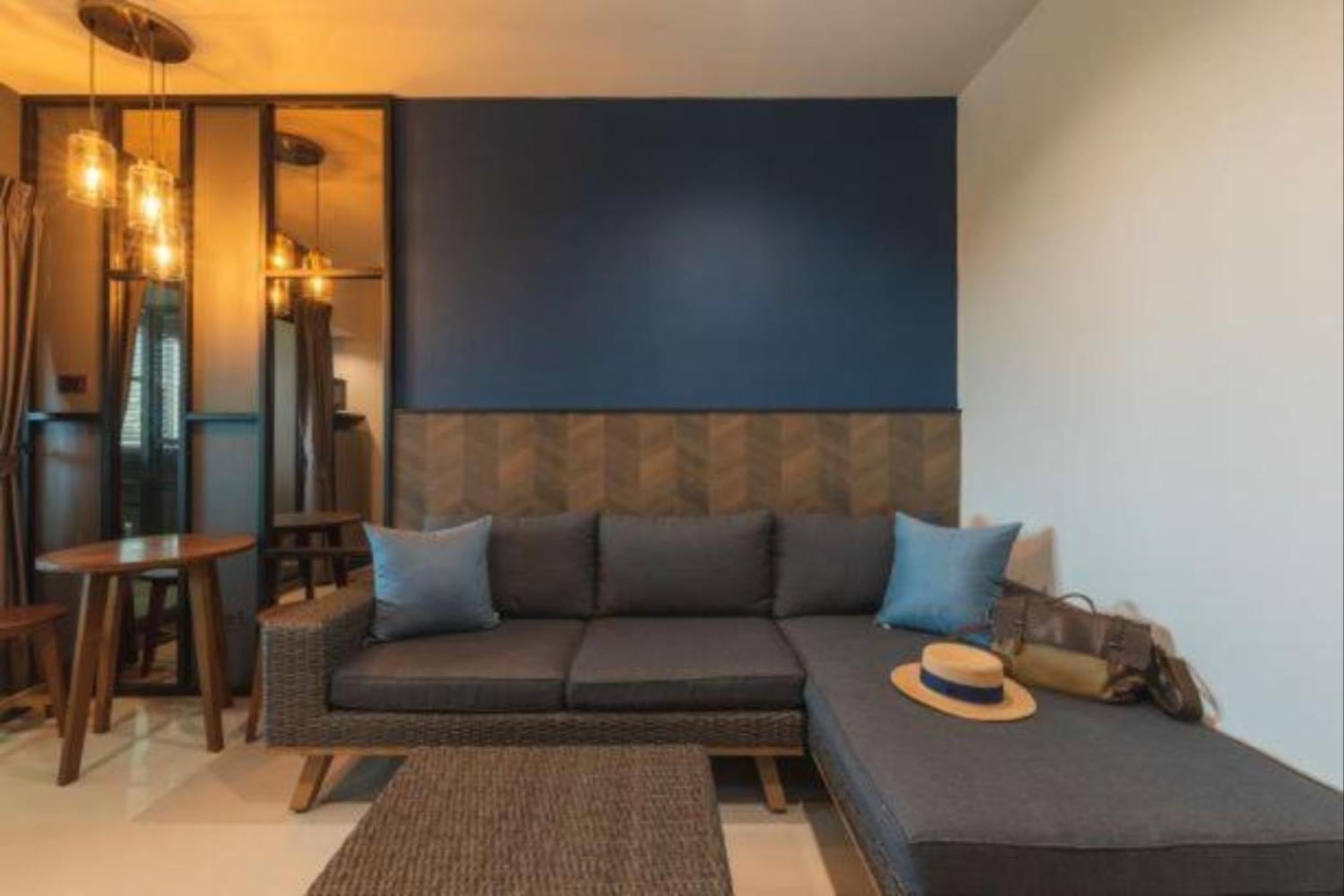 One-Bedroom Suite - Photo 8