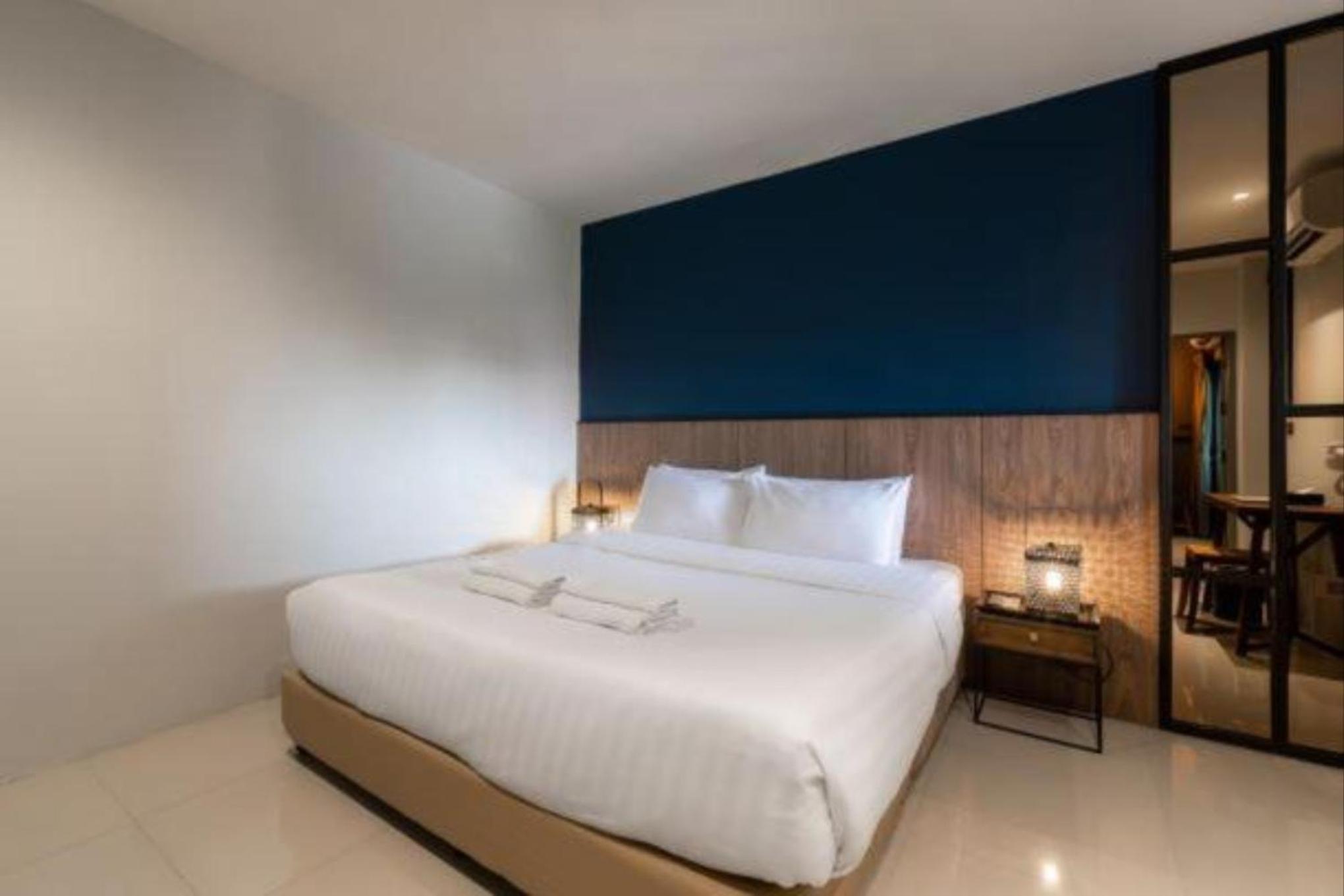 One-Bedroom Suite - Photo 1