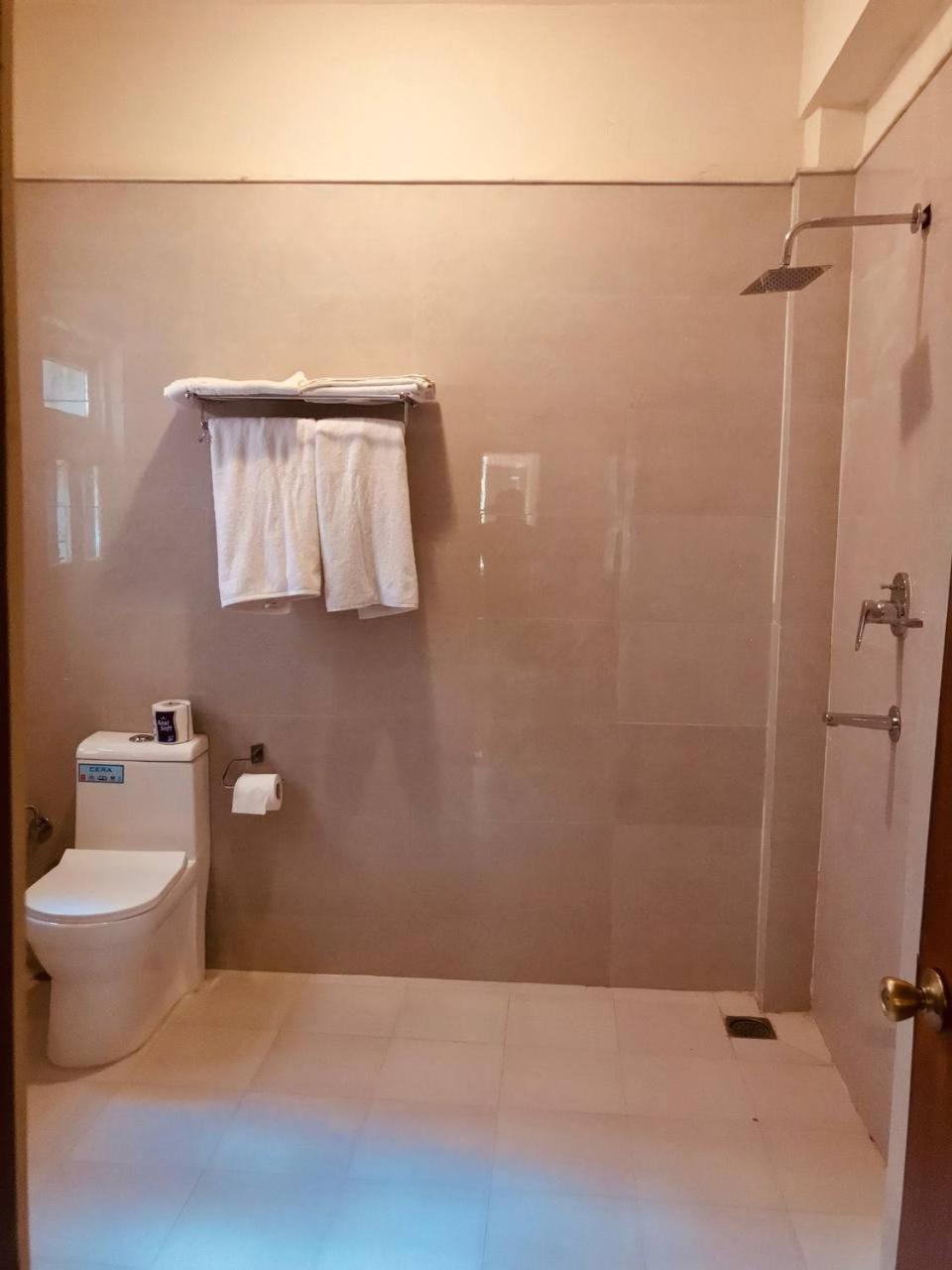 Heritage Deluxe Twin Room - Photo 4