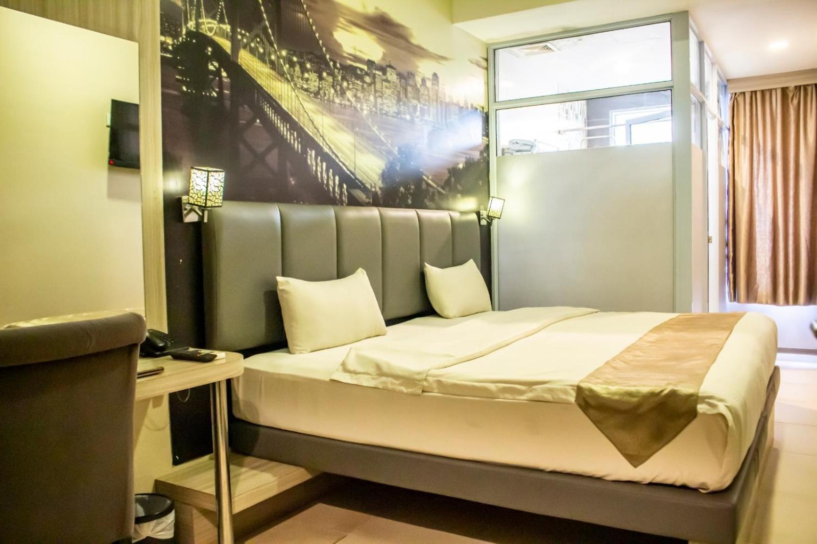 Double Room - Photo 5