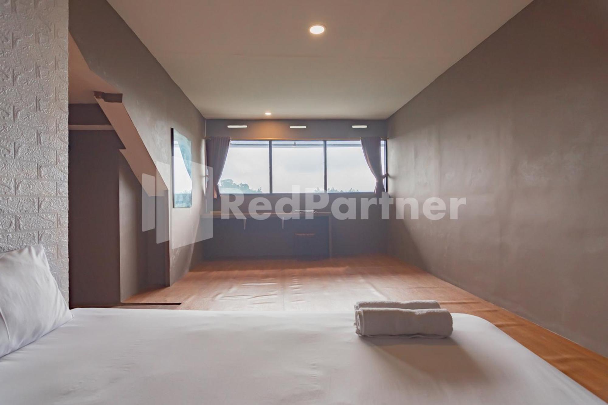 Deluxe Room - Photo 6