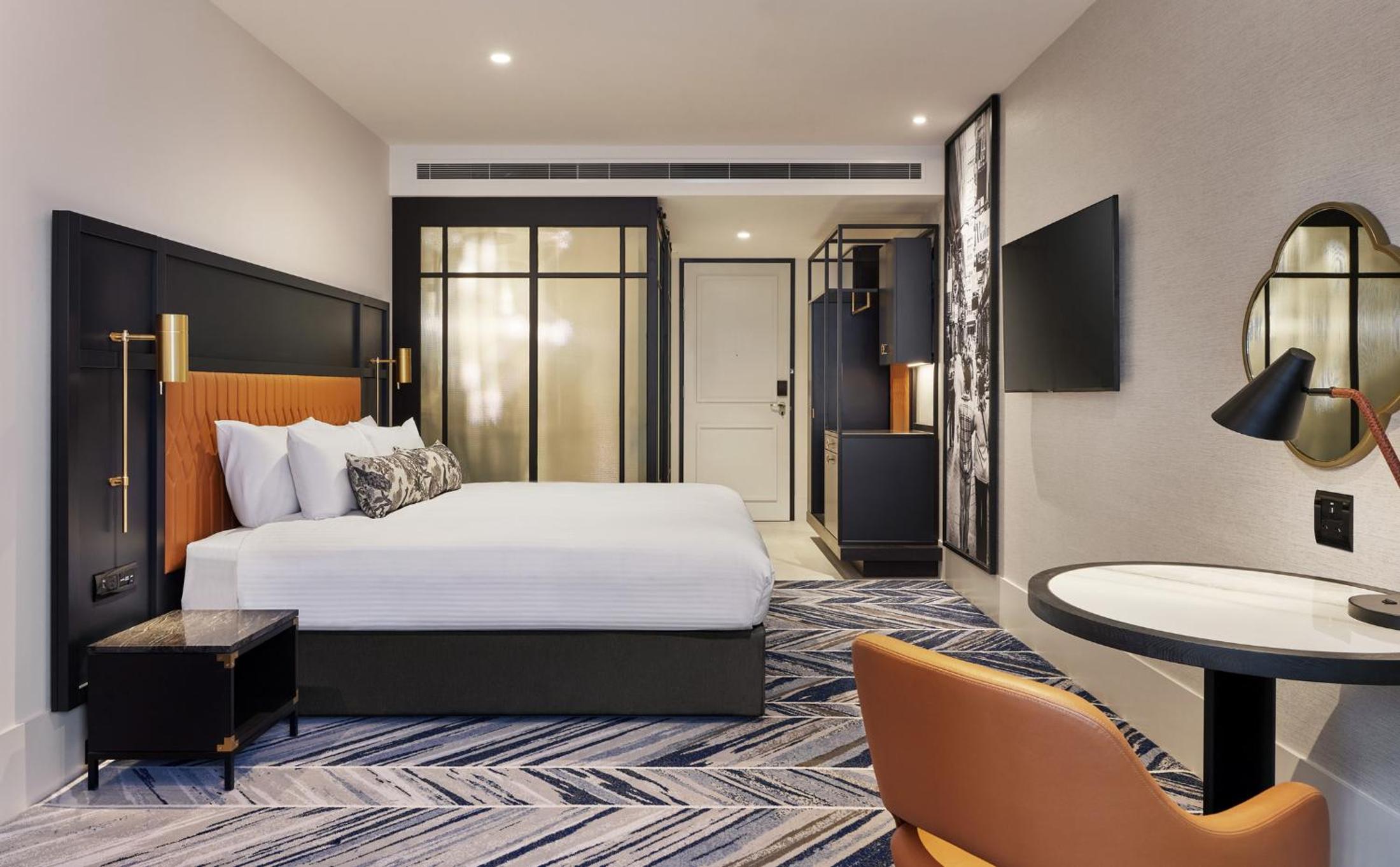 Executive King Balcony - Includes Executive Lounge Access