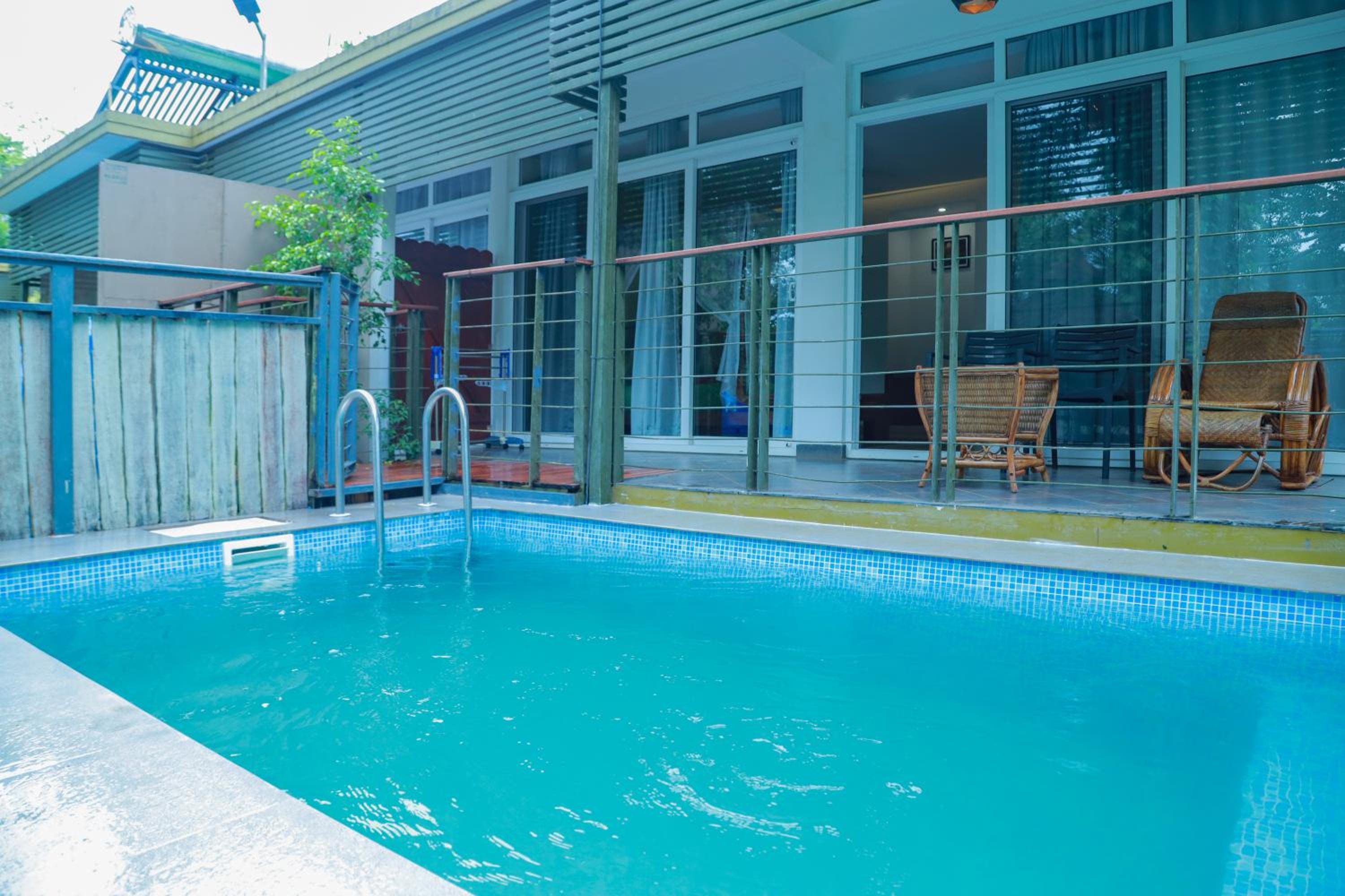 Villa with Private Pool - Photo 9