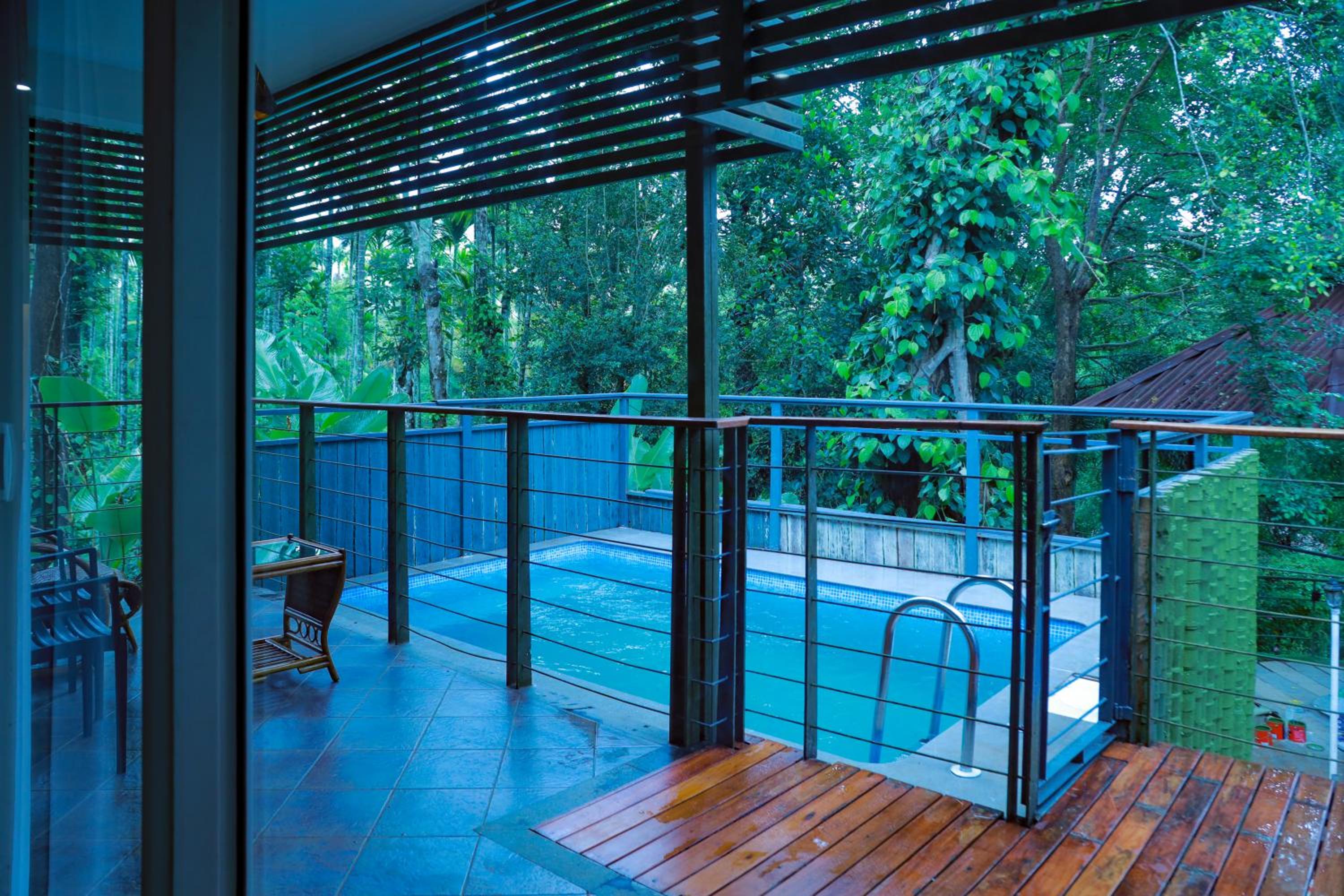 Villa with Private Pool - Photo 6
