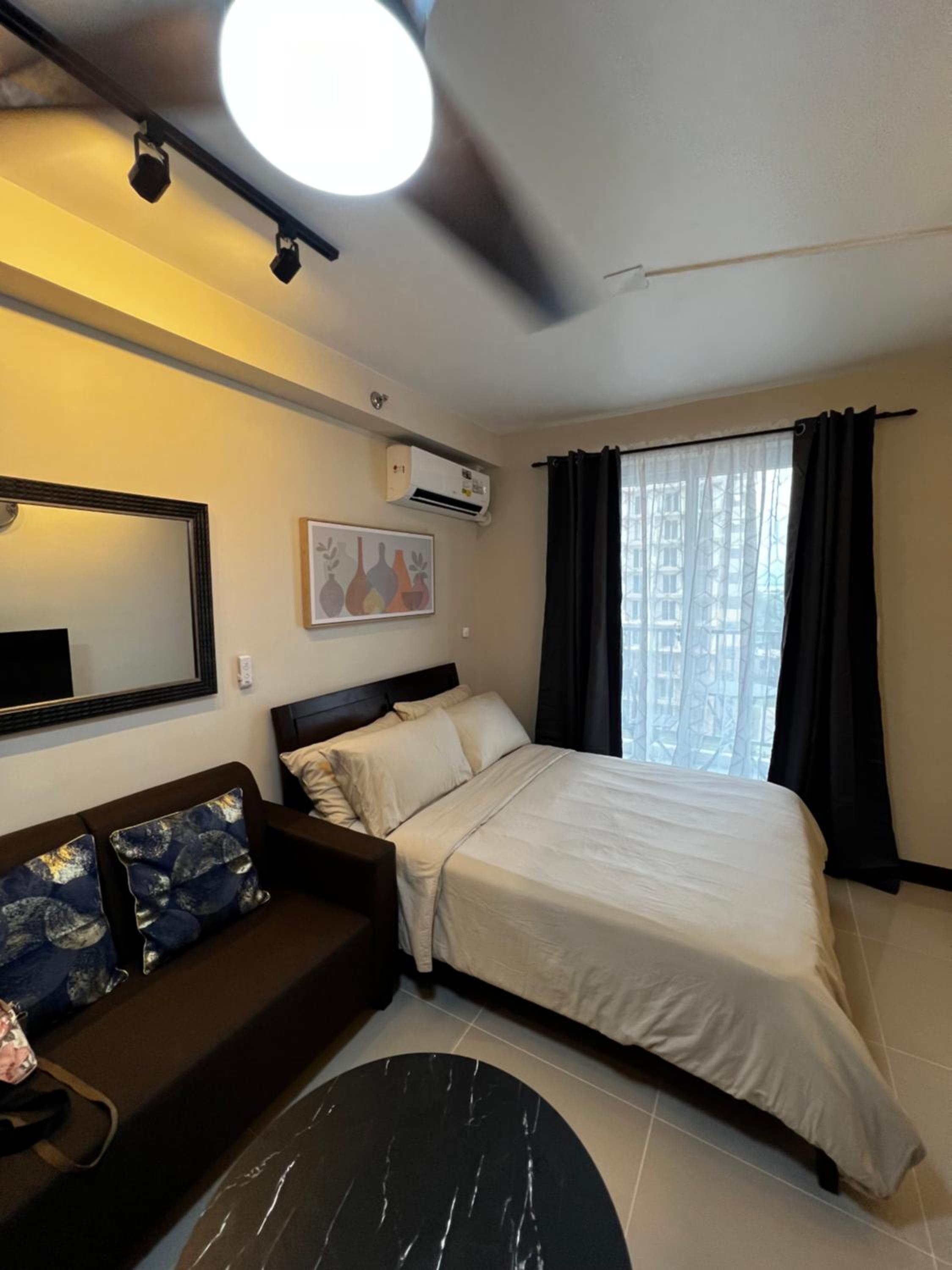 Studio Apartment photo 1