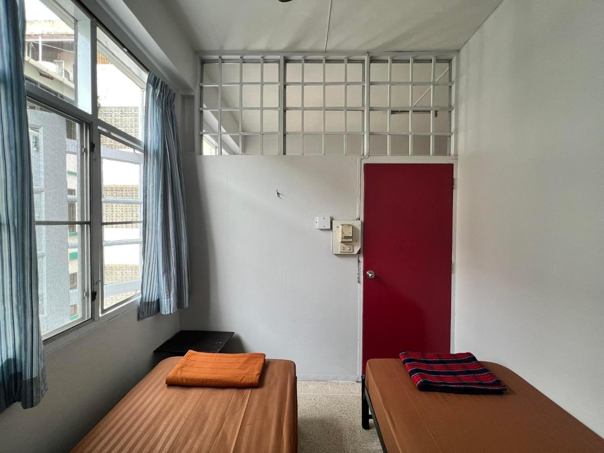 Twin Room with Shared Bathroom photo 1