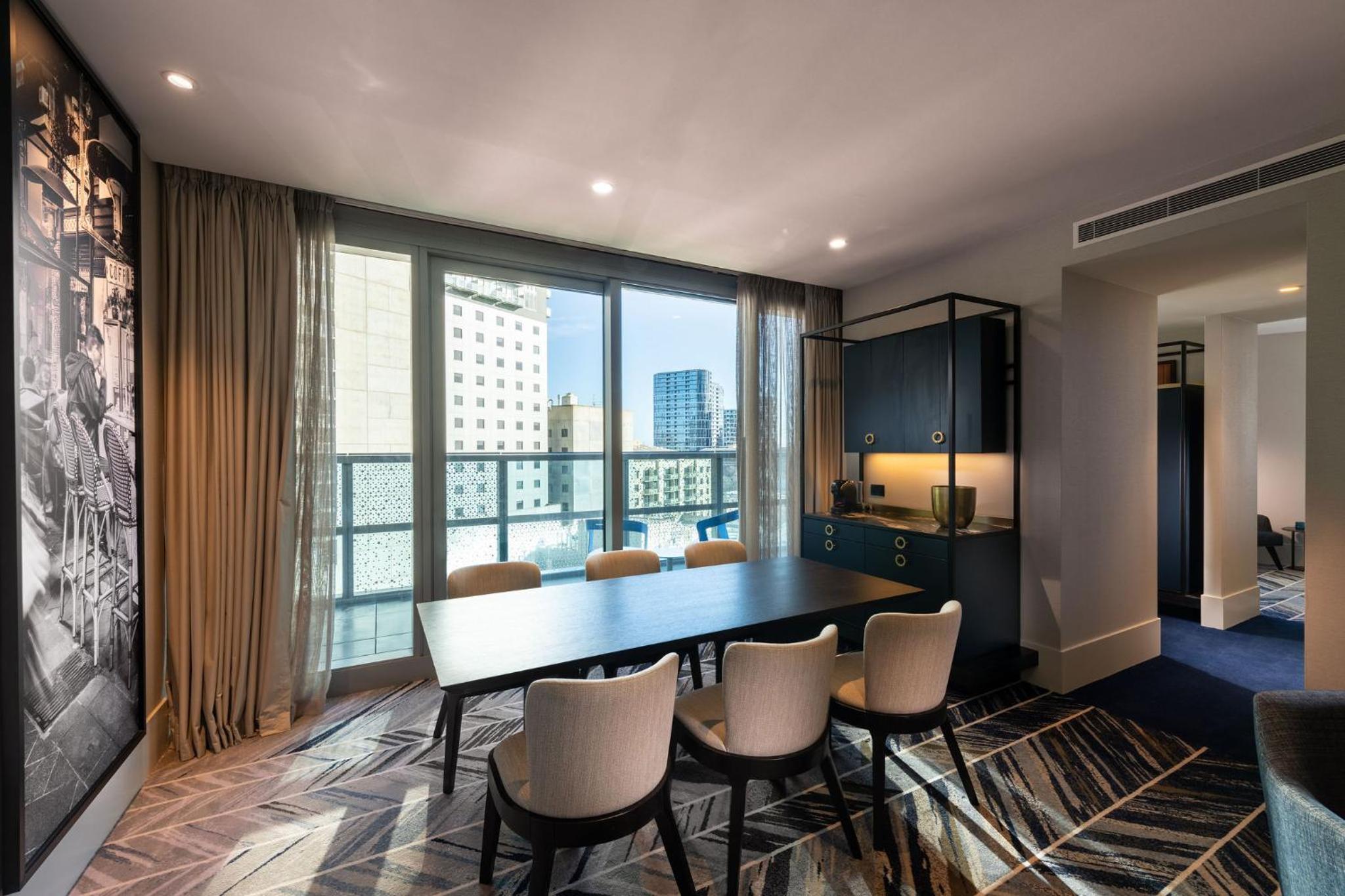 Balcony Suite - Includes Executive Lounge Access
