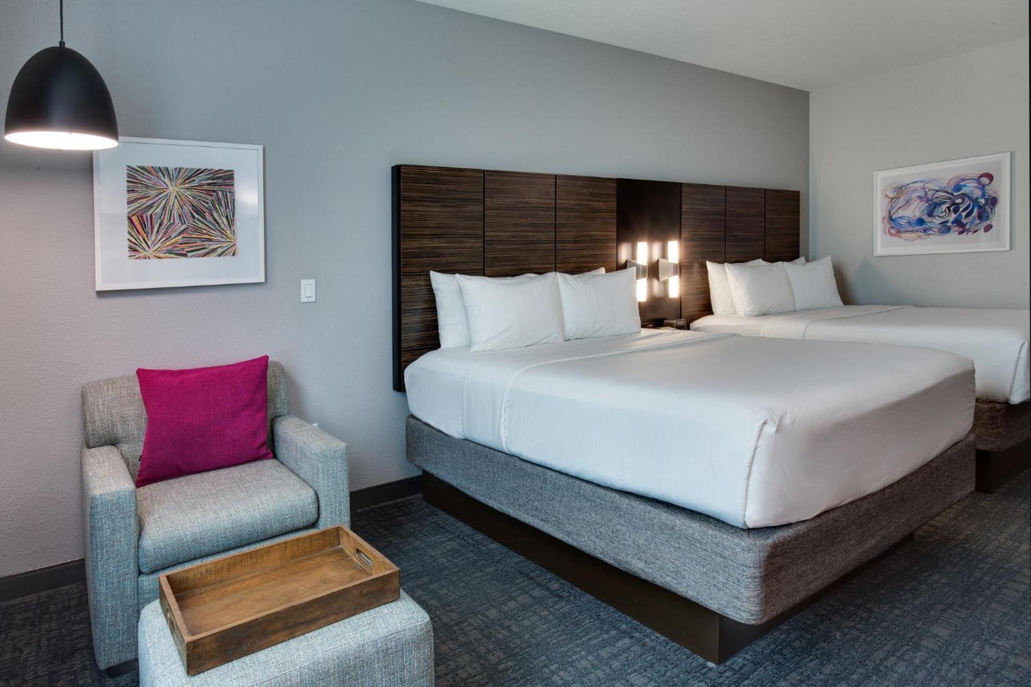 Standard Room with Two Queen Beds - Photo 1