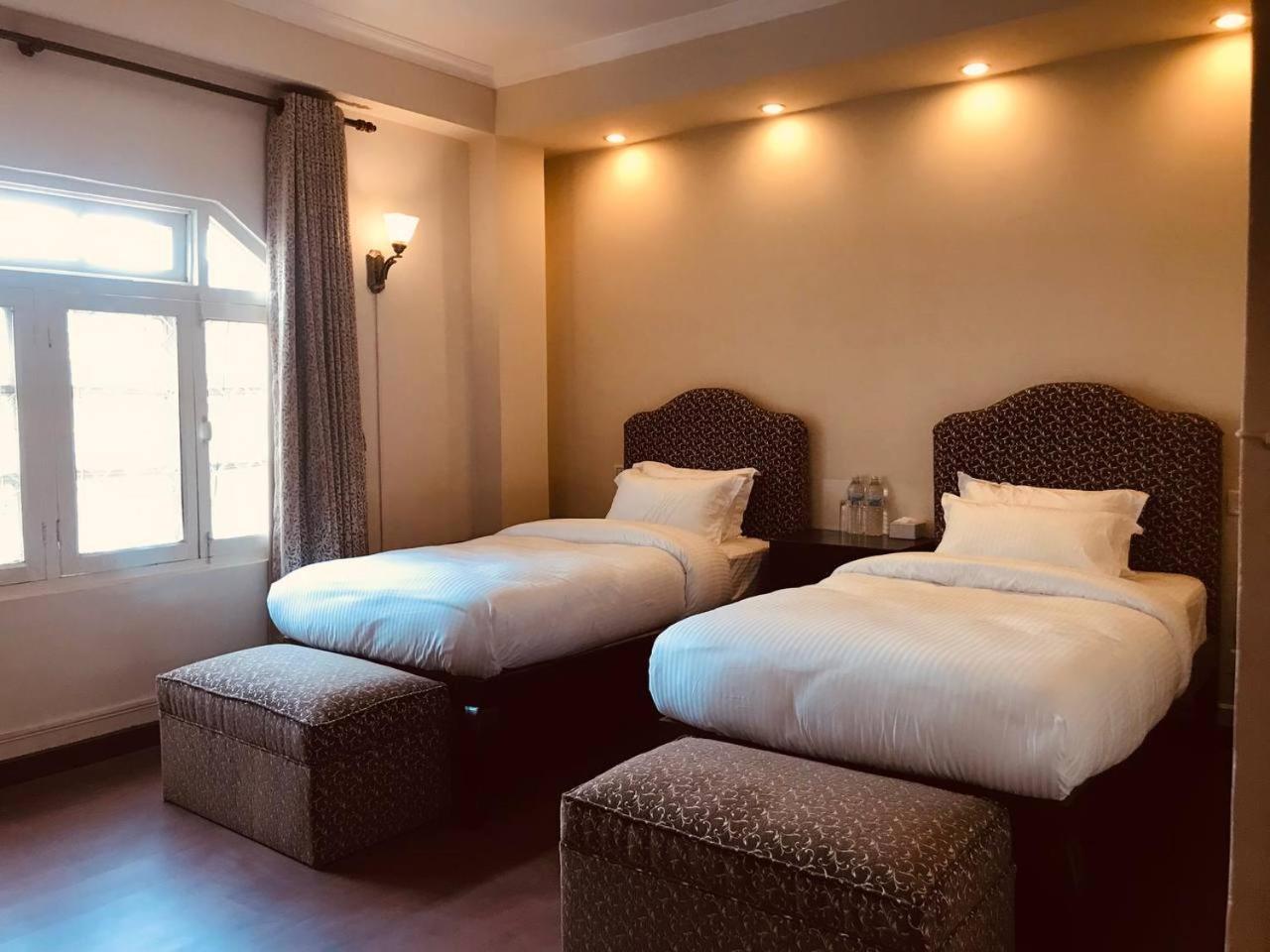 Heritage Deluxe Twin Room - Photo 8