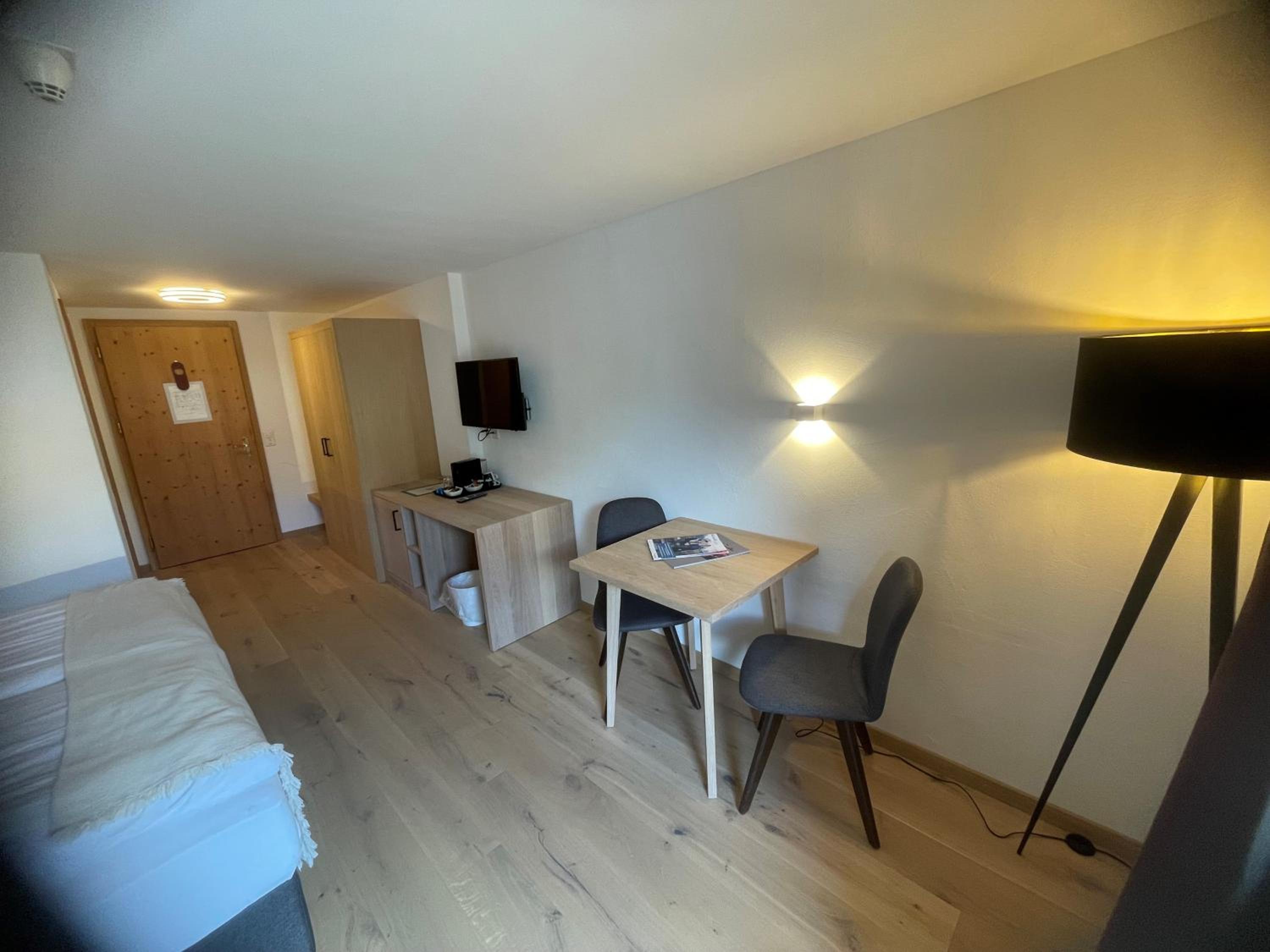 Standard Double Room - Photo 10
