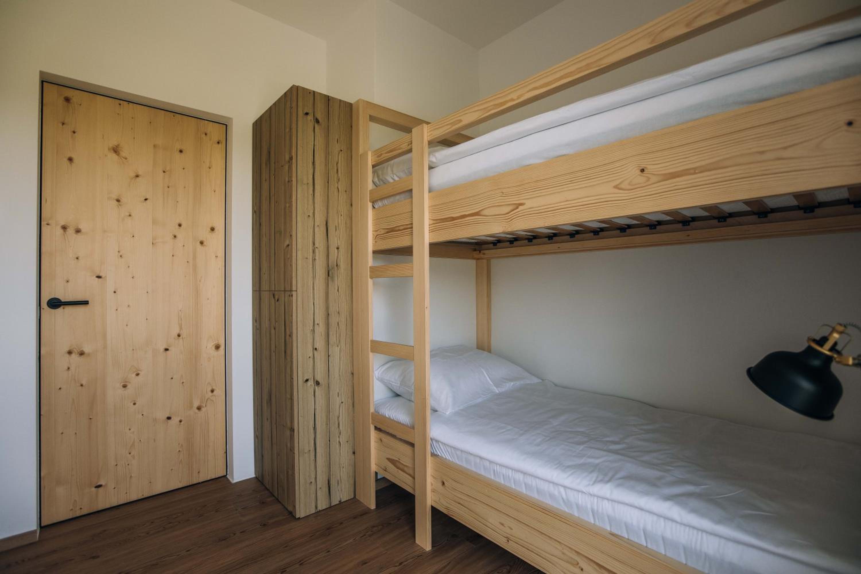 Three-Bedroom Apartment - Photo 6