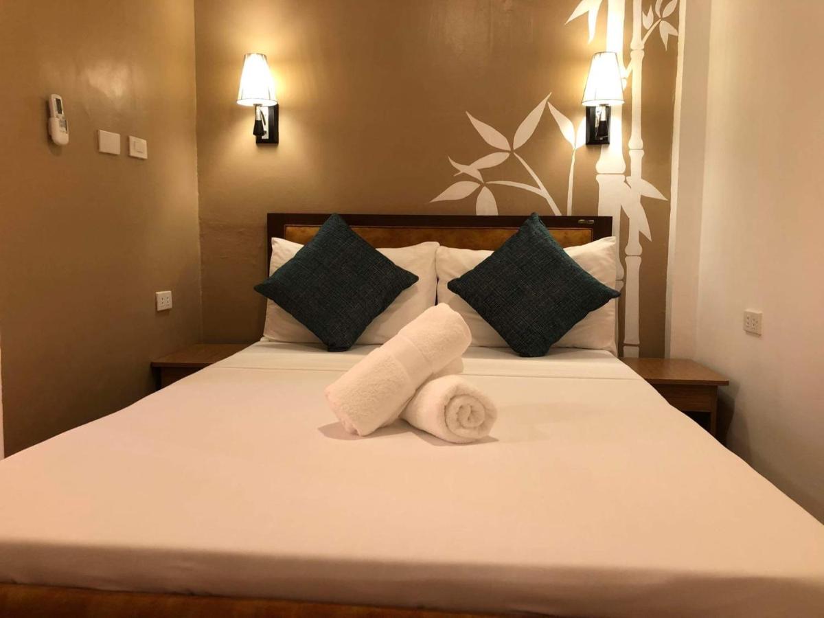 Double Room - Photo 8