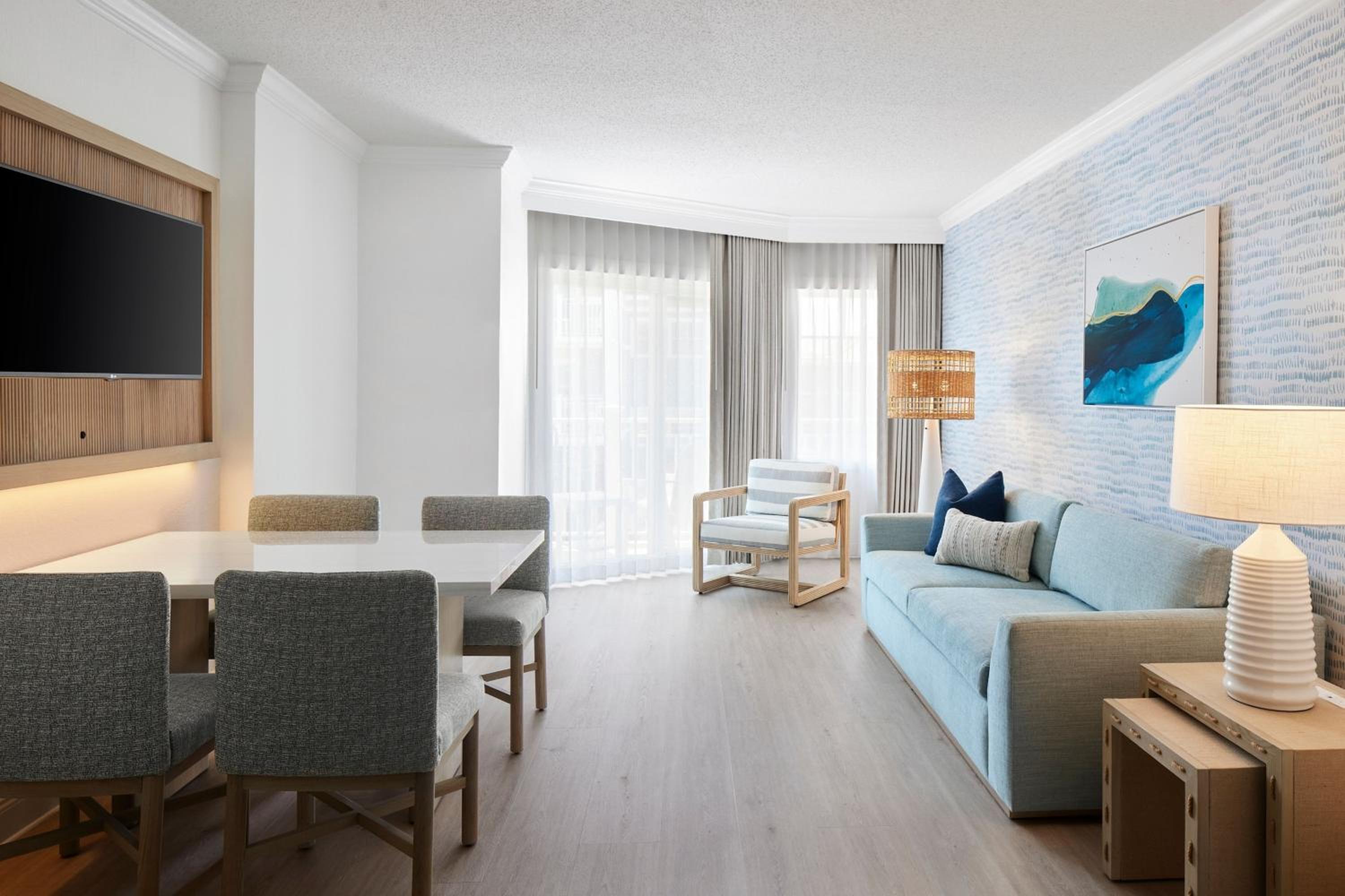 Boardwalk Queen Studio Suite with Sofa Bed and Beach View - Hearing Accessible photo 2
