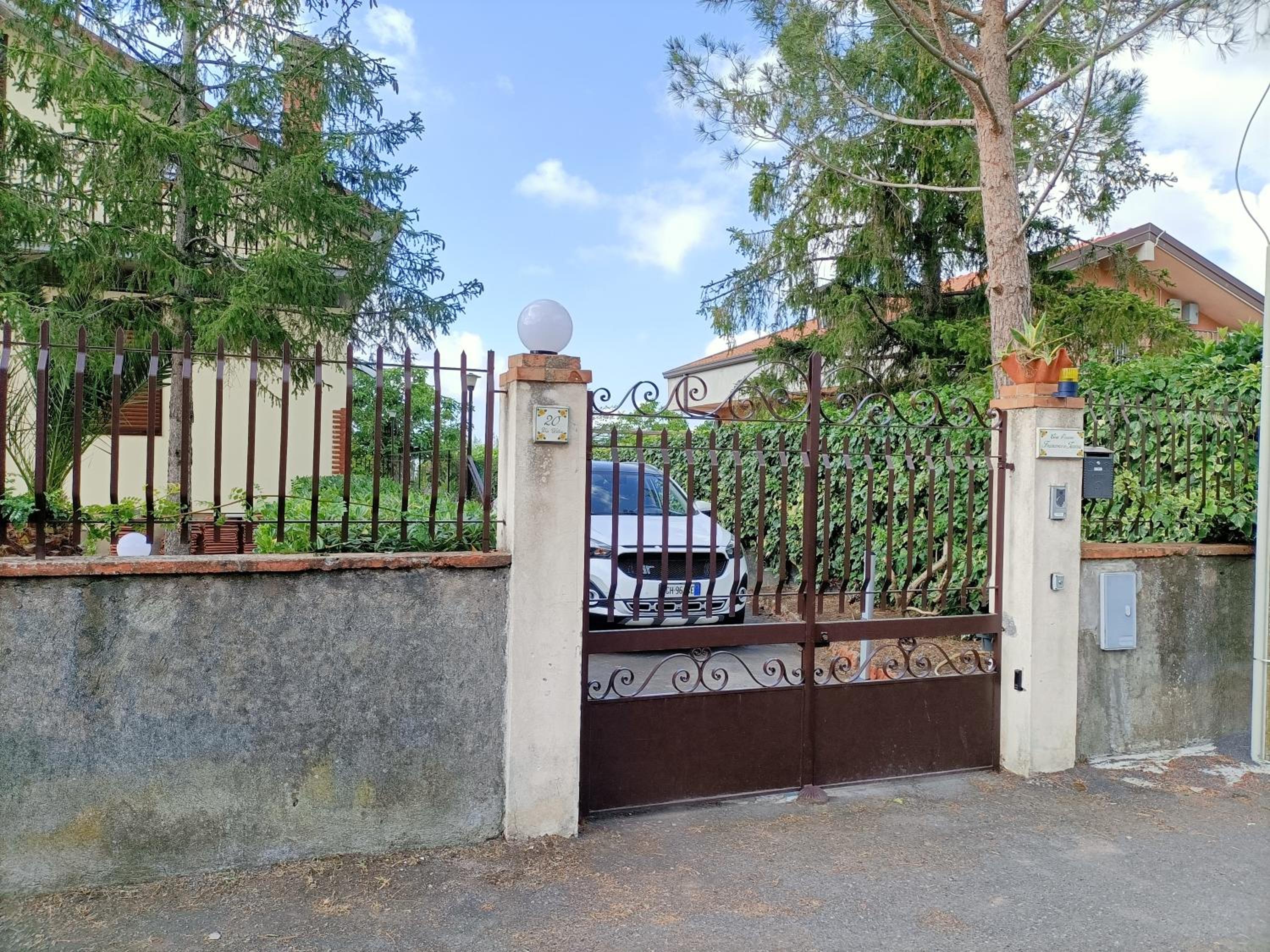Four-Bedroom House - Photo 13
