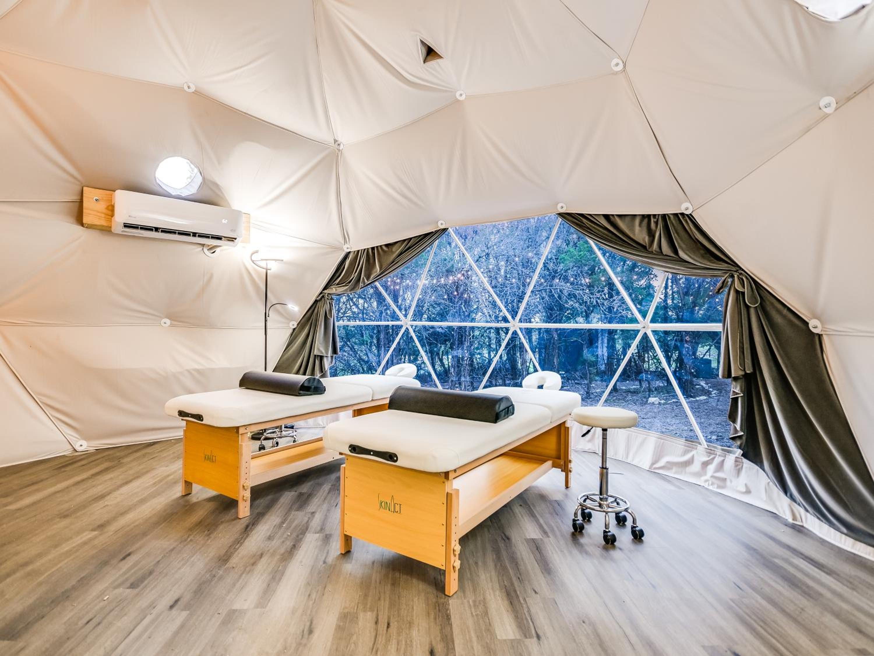 Deluxe-ADA Tent - Photo 16