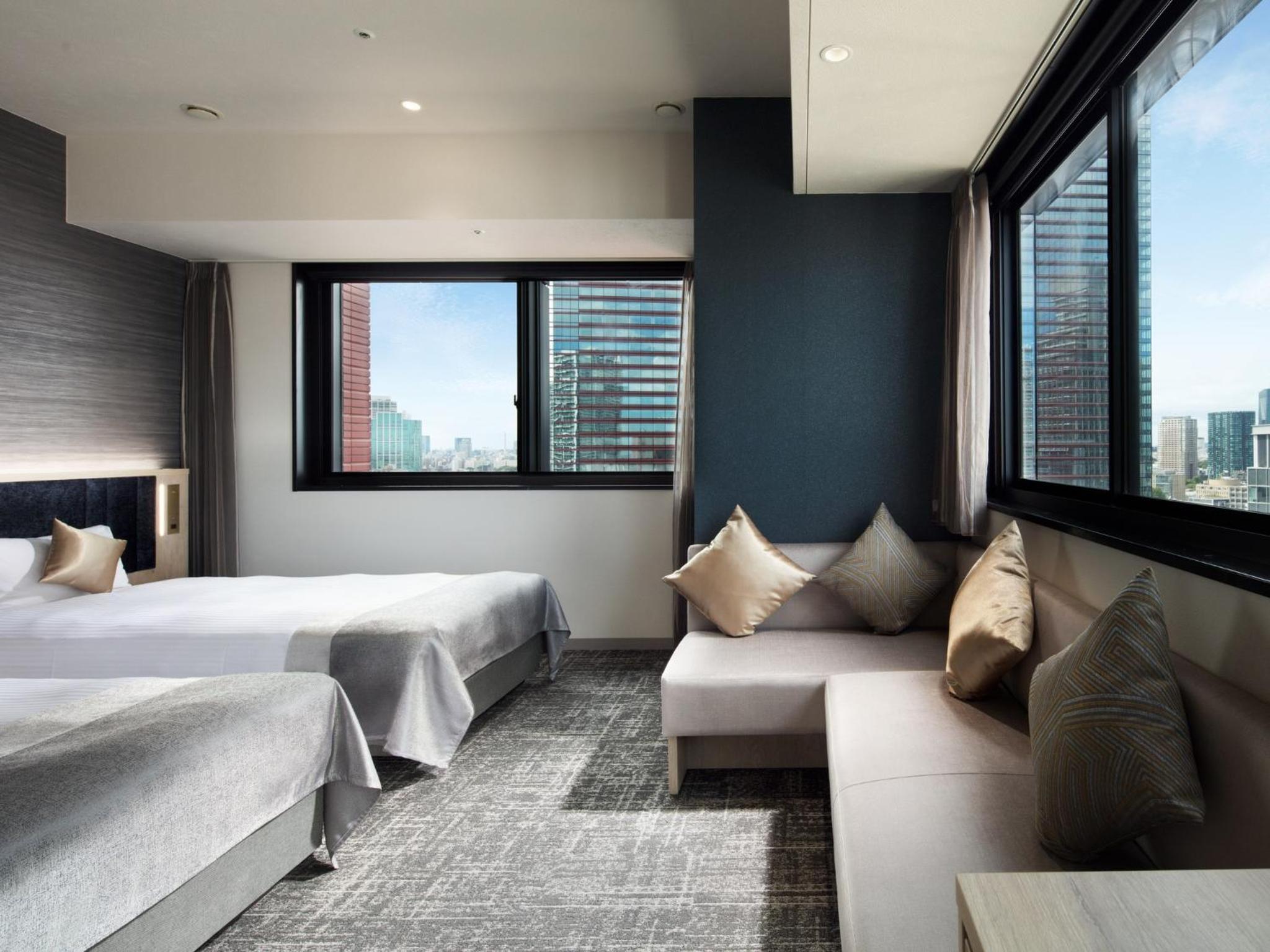 Corner Deluxe Twin Room(Universal Room), Non-Smoking, Above 14th floor photo 1