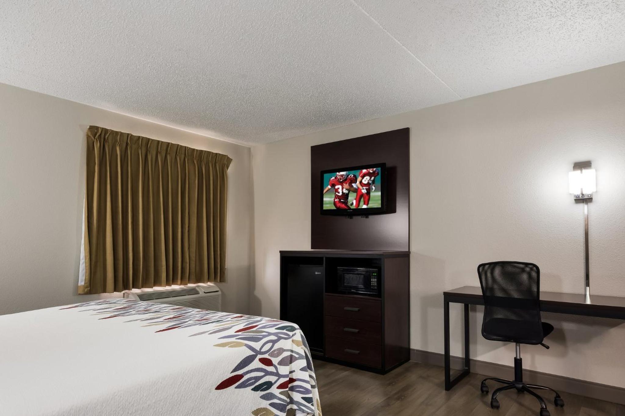 Superior King Room Smoking - Photo 3